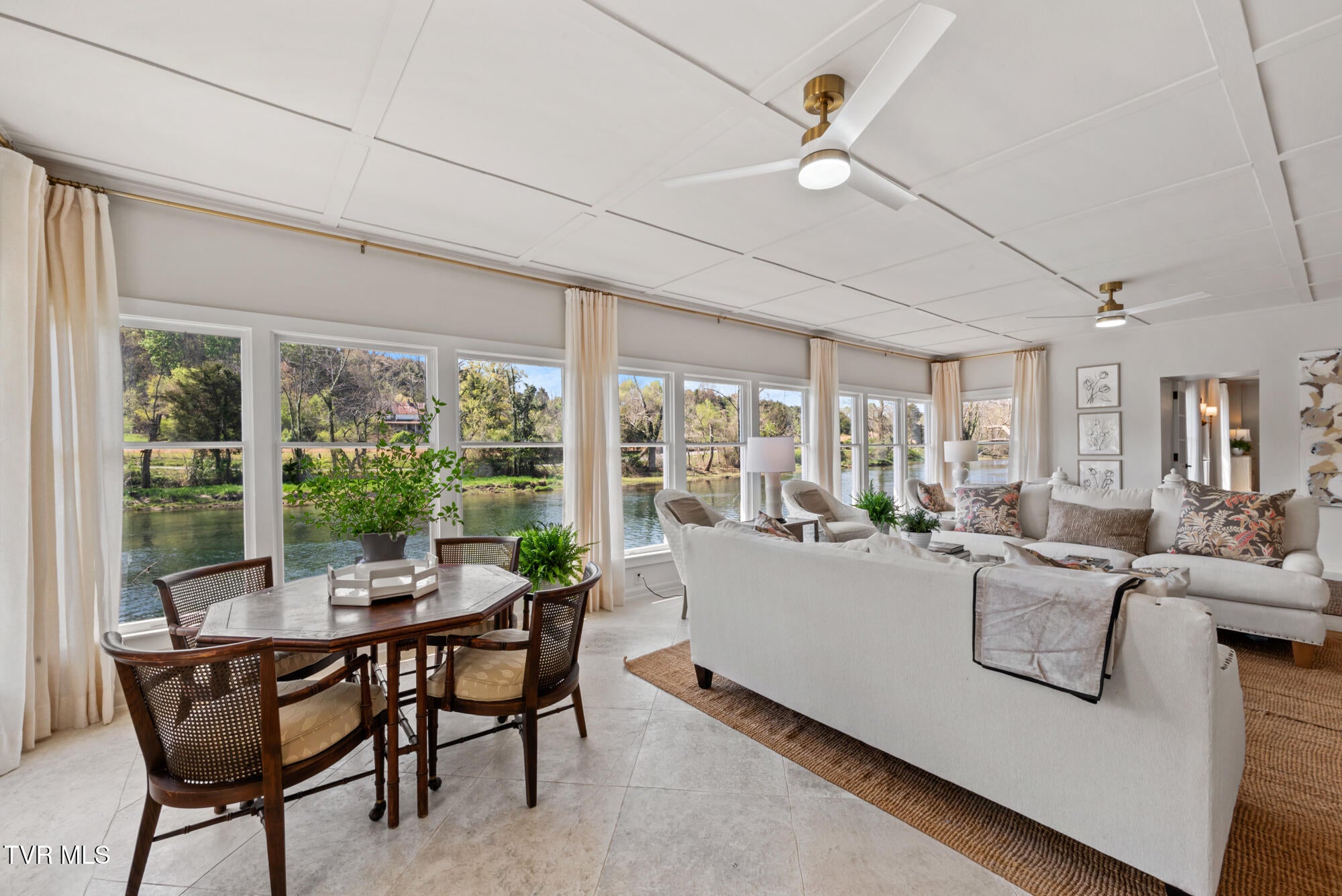 Bristol, Tennessee, 37620, United States, 3 Bedrooms Bedrooms, ,3 BathroomsBathrooms,Residential,Active,2007074