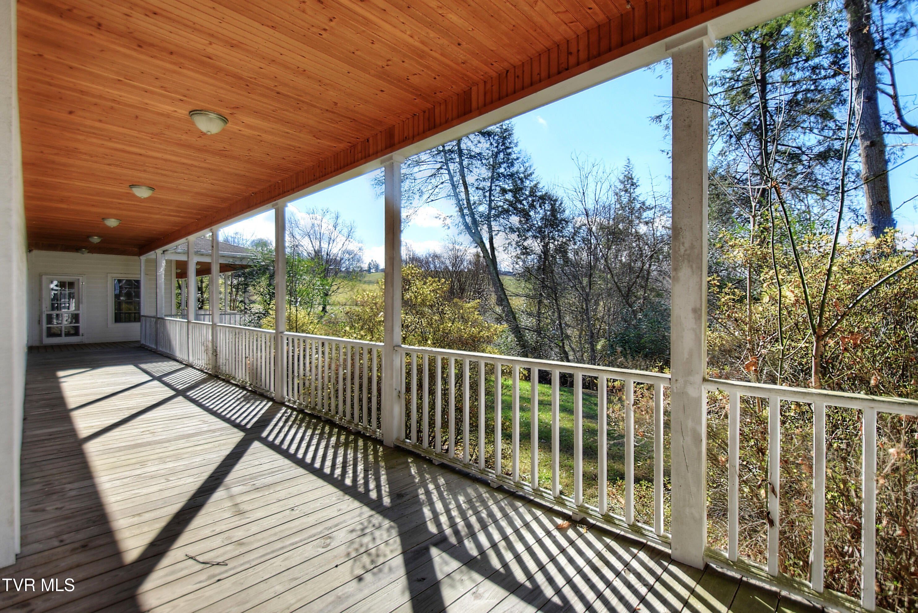 Johnson City, Tennessee, 37601, United States, 4 Bedrooms Bedrooms, ,3 BathroomsBathrooms,Residential,Active,1999331