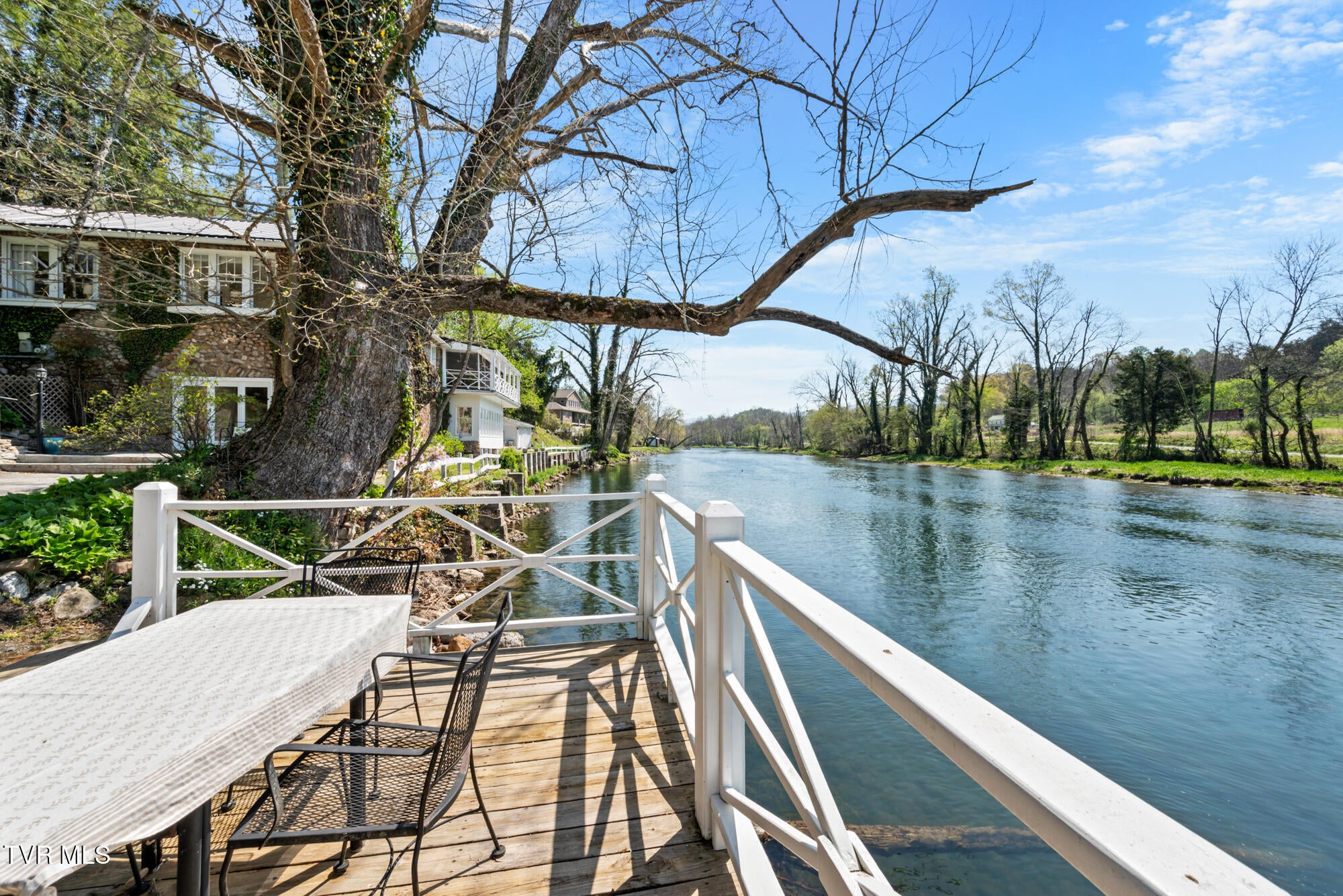 Bristol, Tennessee, 37620, United States, 3 Bedrooms Bedrooms, ,3 BathroomsBathrooms,Residential,Active,2007074