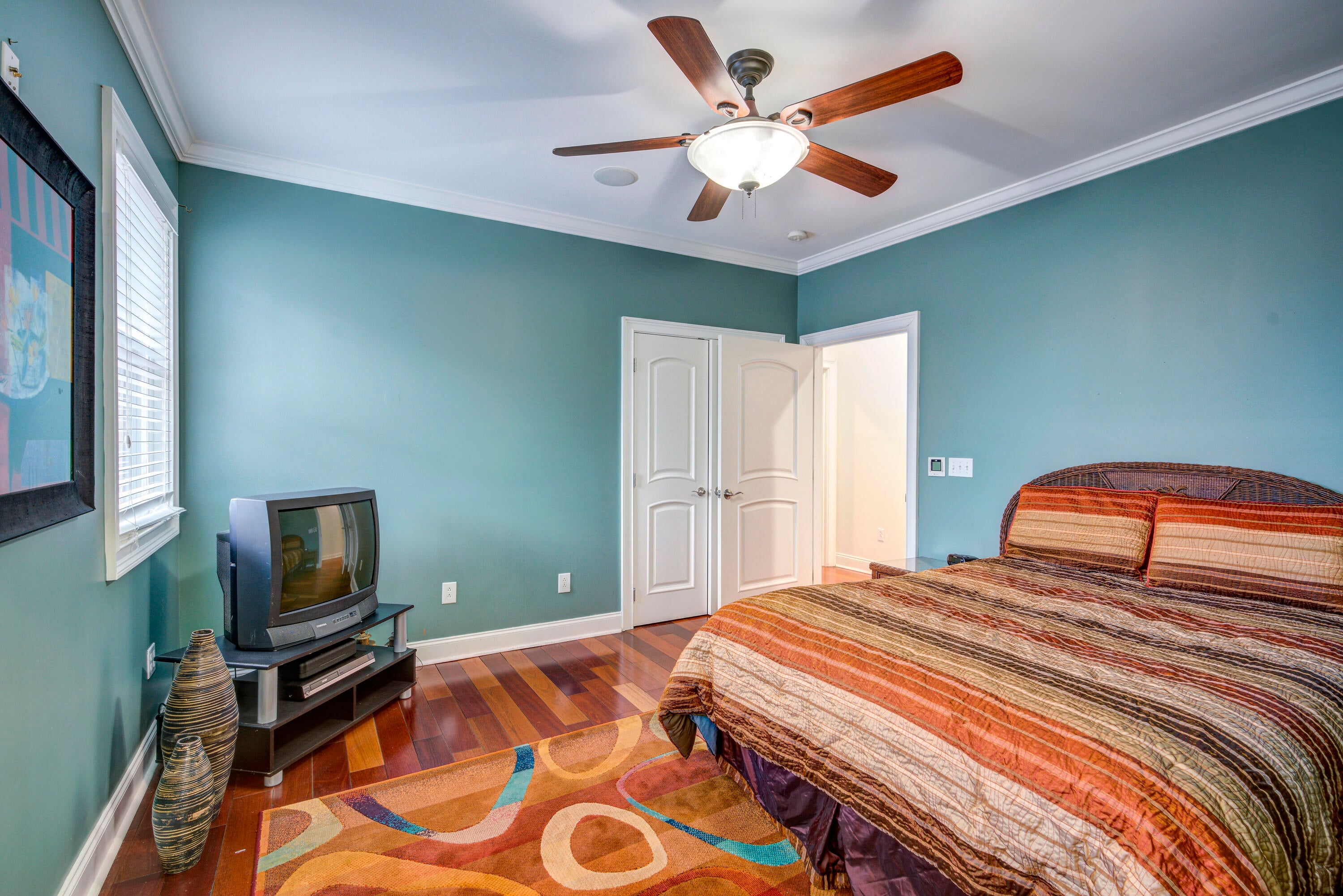 Johnson City, Tennessee, 37601, United States, ,11 BathroomsBathrooms,Residential,Active,1769538