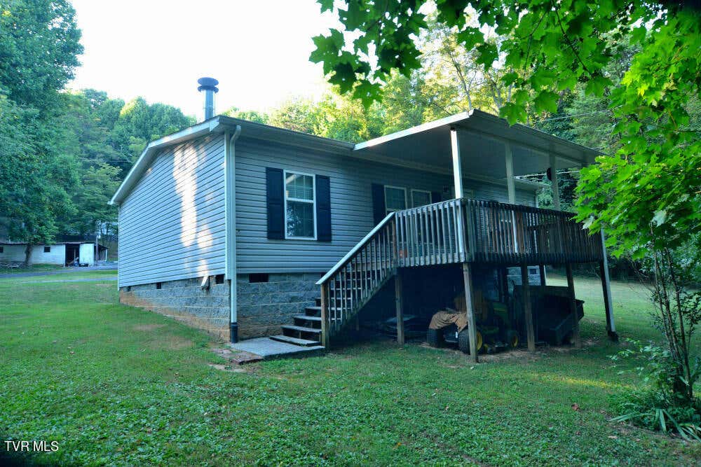 230 ELLIS RD, BLOUNTVILLE, TN 37617, photo 1 of 22