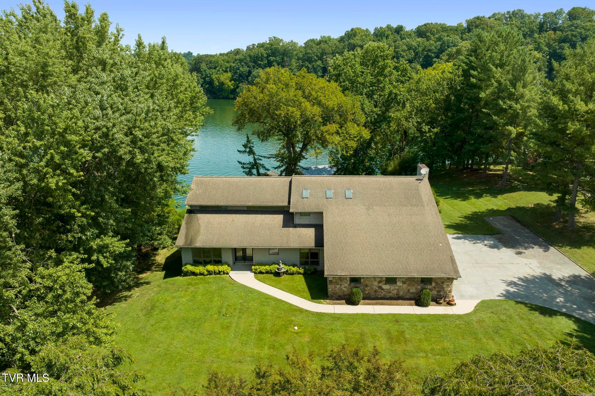 Gray, Tennessee, 37615, United States, 4 Bedrooms Bedrooms, ,5 BathroomsBathrooms,Residential,Active,1904698