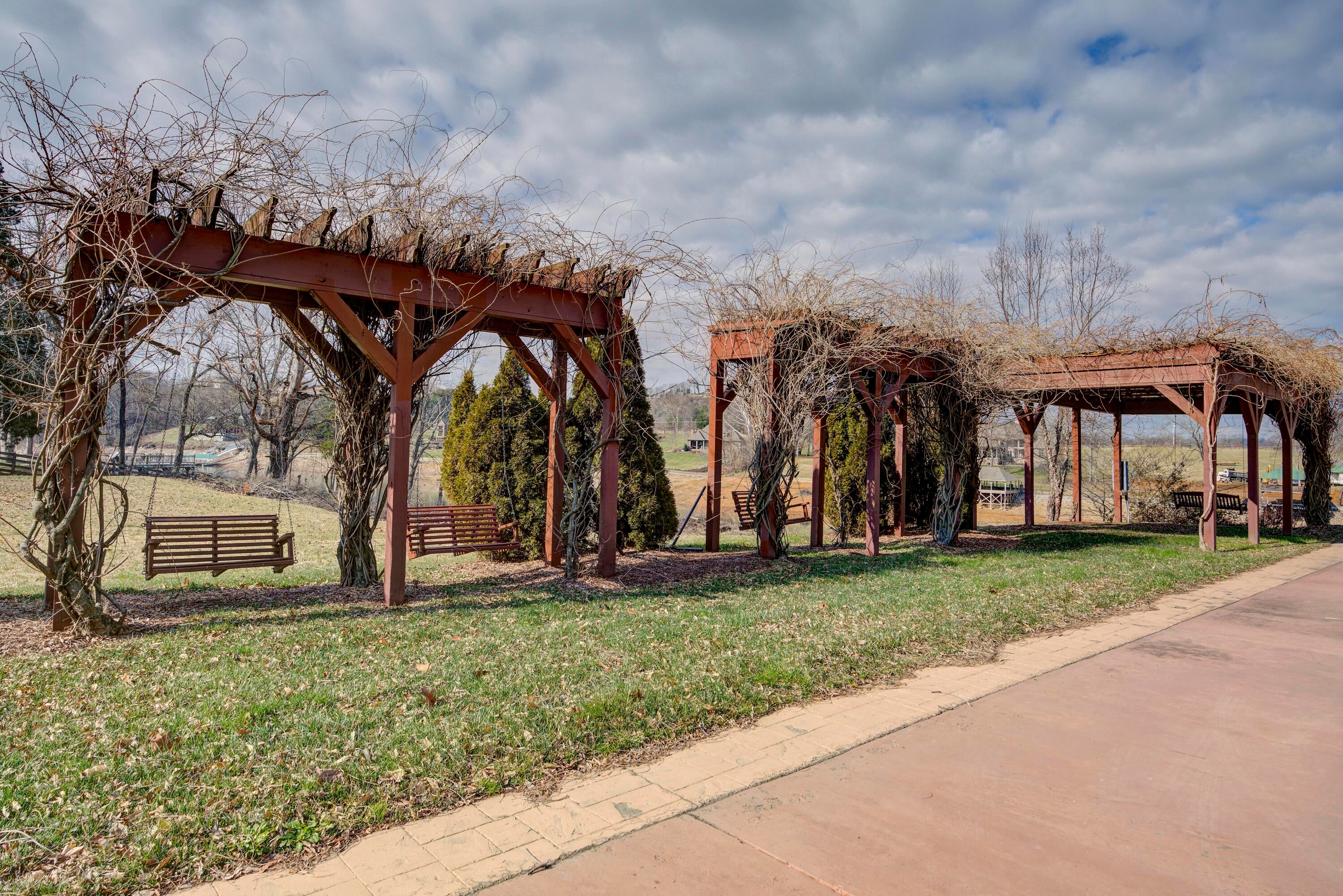 Johnson City, Tennessee, 37601, United States, ,11 BathroomsBathrooms,Residential,Active,1769538