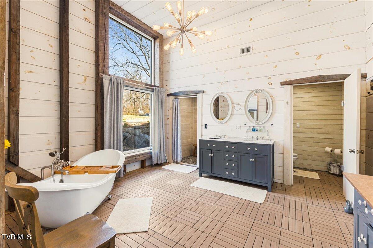 Johnson City, Tennessee, 37604, United States, 5 Bedrooms Bedrooms, ,6 BathroomsBathrooms,Residential,Active,2013176