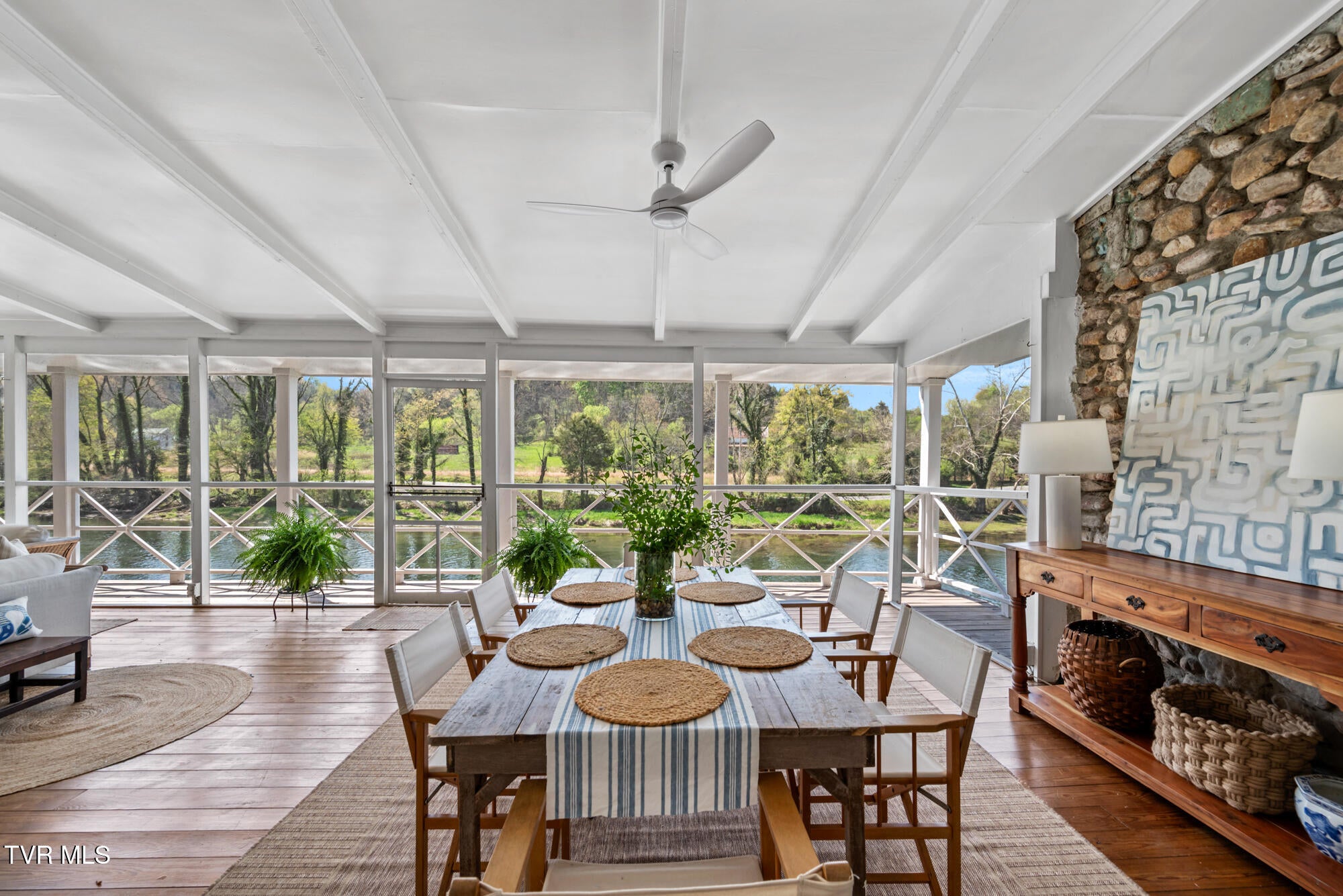 Bristol, Tennessee, 37620, United States, 3 Bedrooms Bedrooms, ,3 BathroomsBathrooms,Residential,Active,2007074