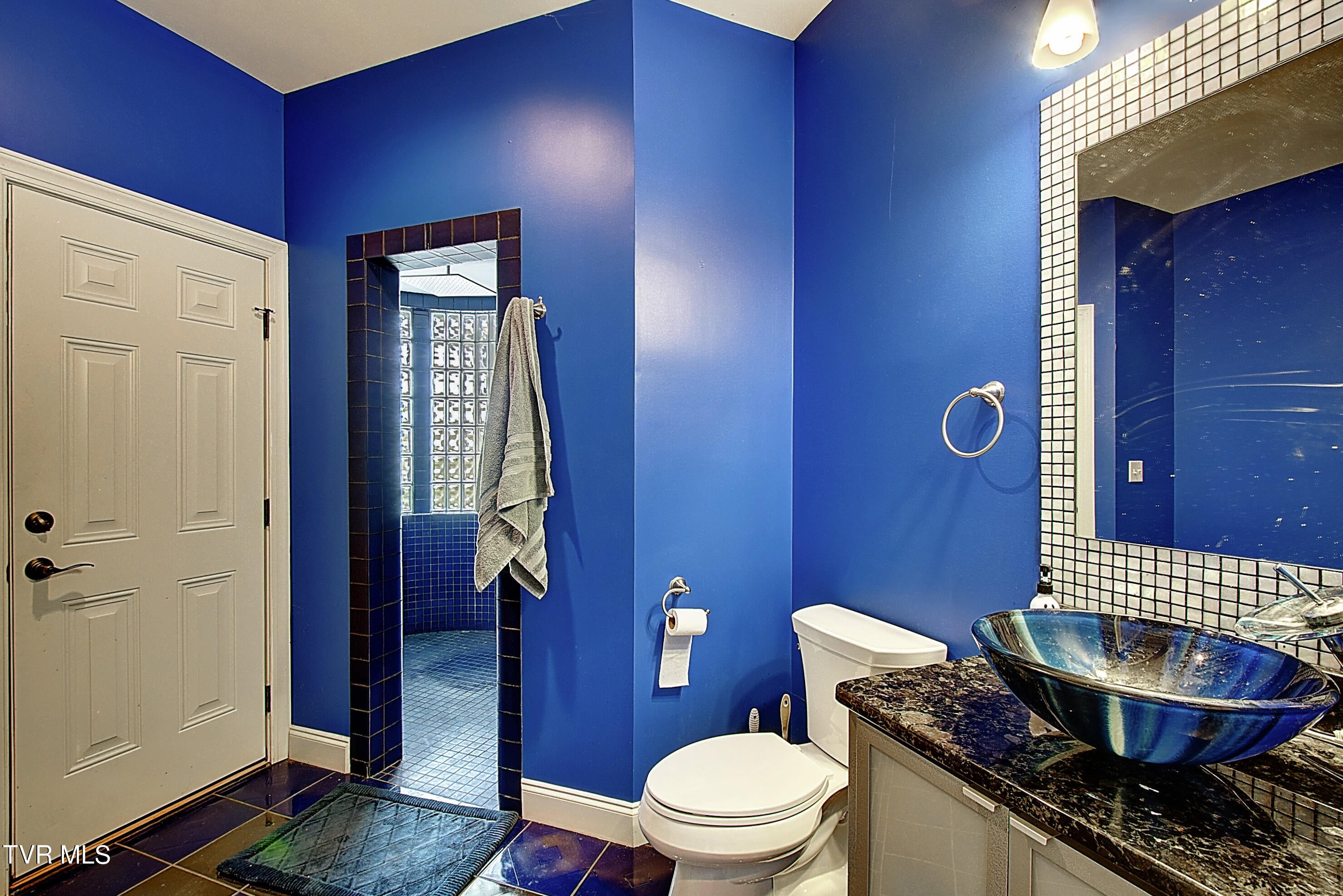 Greeneville, Tennessee, 37745, United States, 6 Bedrooms Bedrooms, ,8 BathroomsBathrooms,Residential,Active,1769938