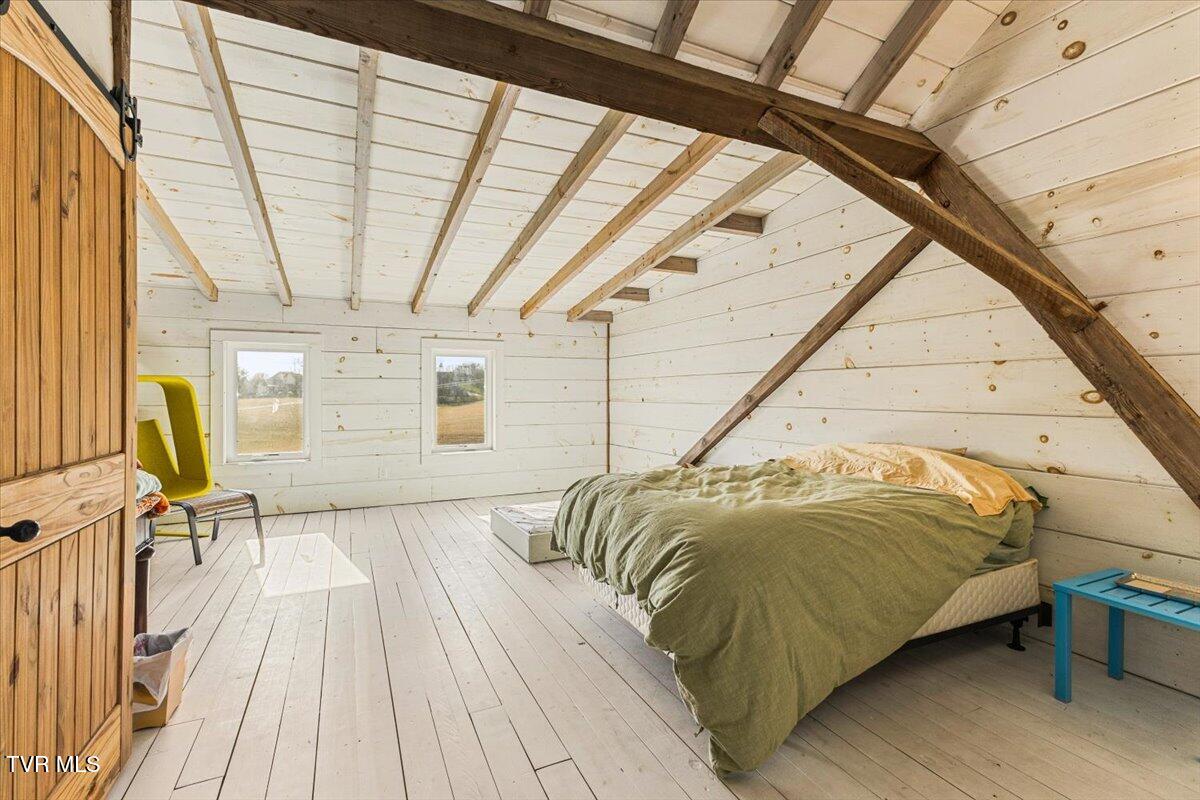 Johnson City, Tennessee, 37604, United States, 5 Bedrooms Bedrooms, ,6 BathroomsBathrooms,Residential,Active,2013176