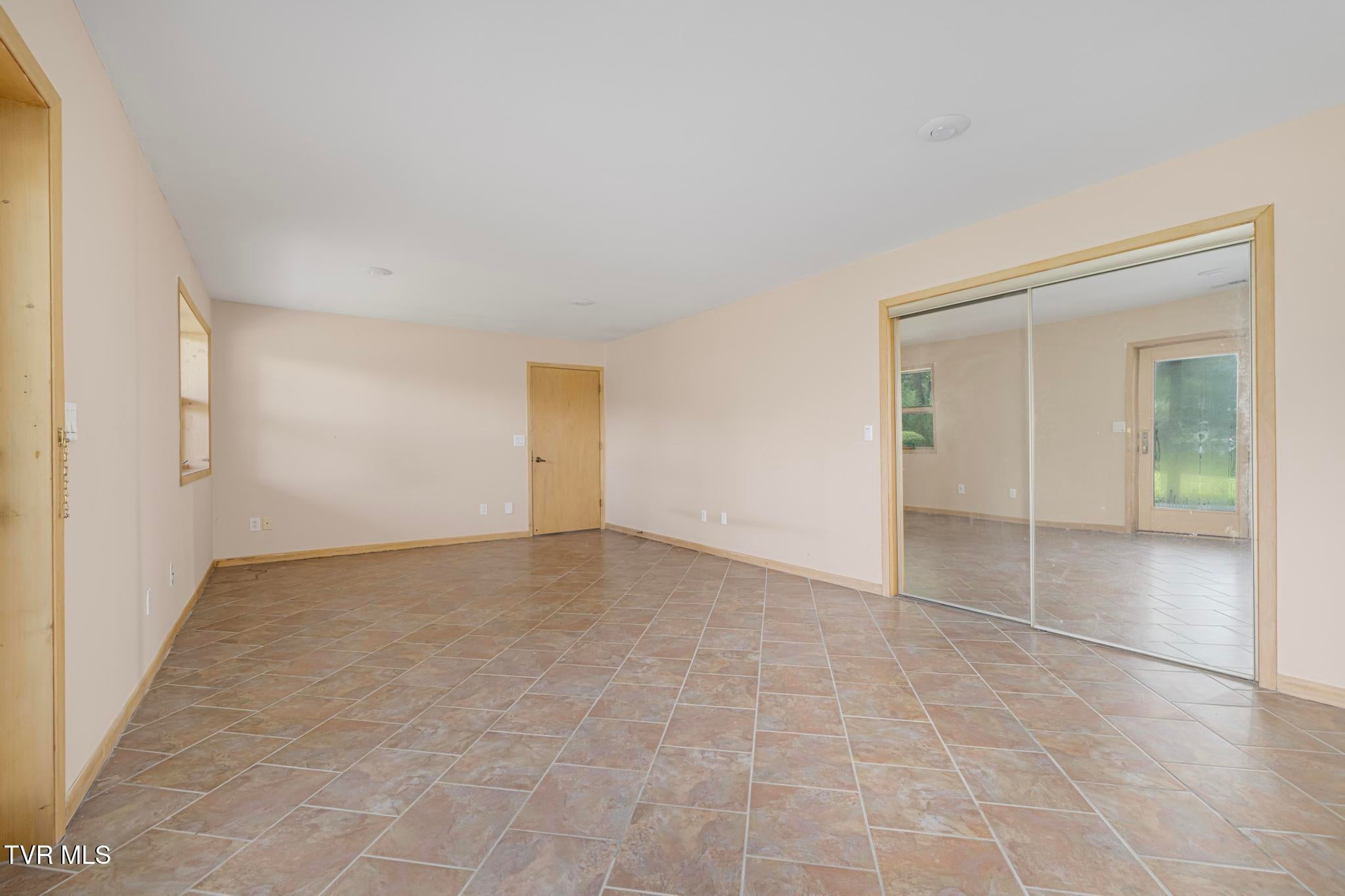 Gray, Tennessee, 37615, United States, 4 Bedrooms Bedrooms, ,5 BathroomsBathrooms,Residential,Active,1904698