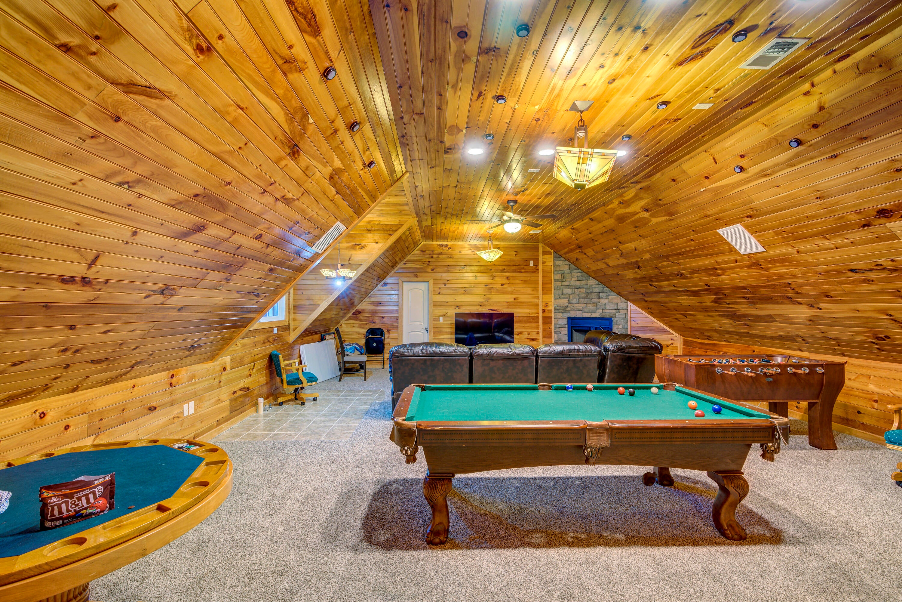 Johnson City, Tennessee, 37601, United States, ,11 BathroomsBathrooms,Residential,Active,1769538