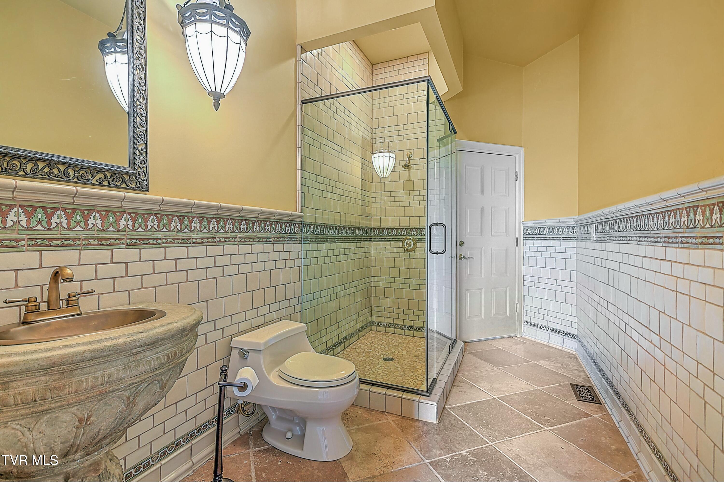 Johnson City, Tennessee, 37615, United States, ,6 BathroomsBathrooms,Residential,Active,1773218