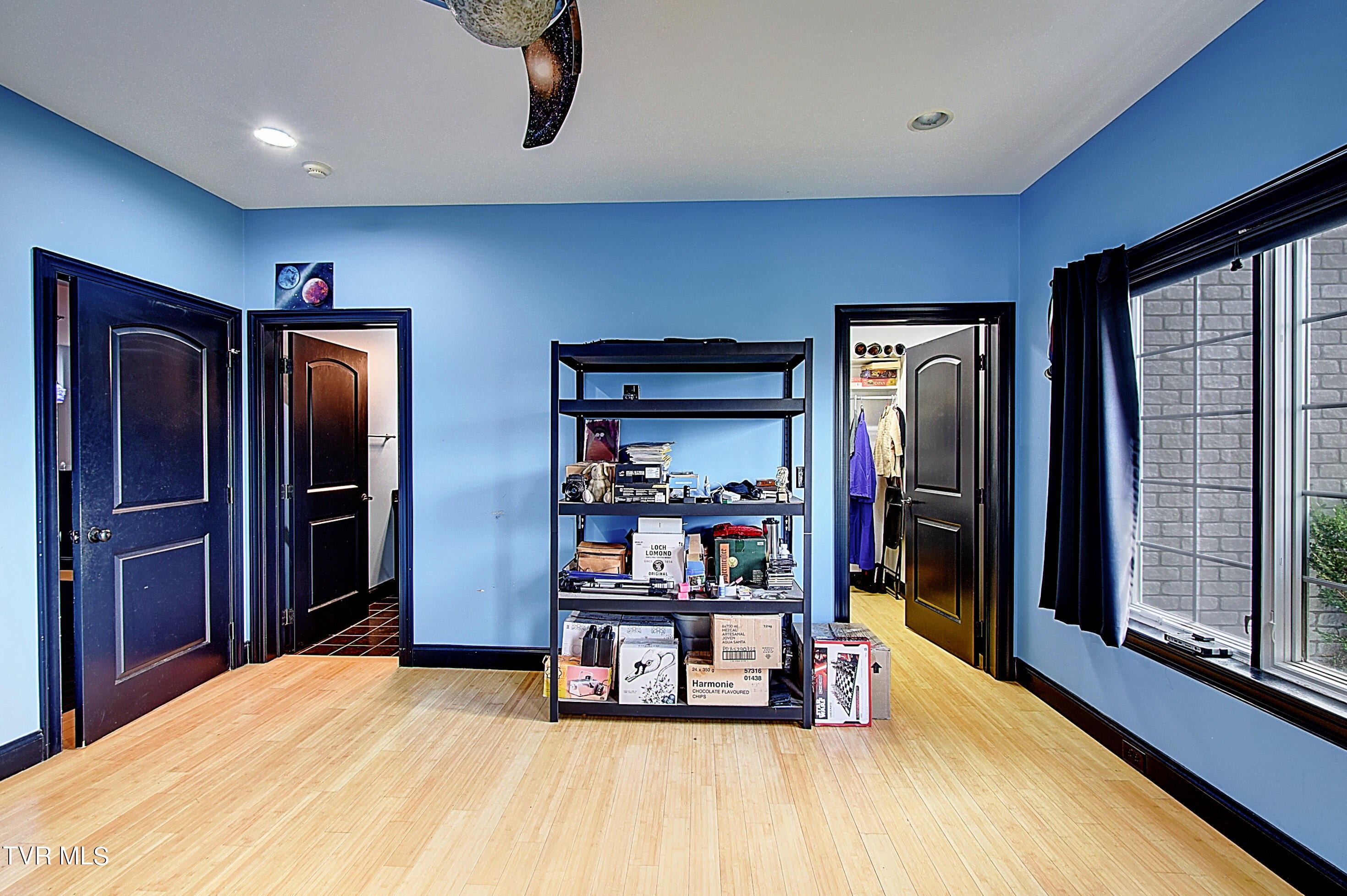 Greeneville, Tennessee, 37745, United States, 6 Bedrooms Bedrooms, ,8 BathroomsBathrooms,Residential,Active,1769938