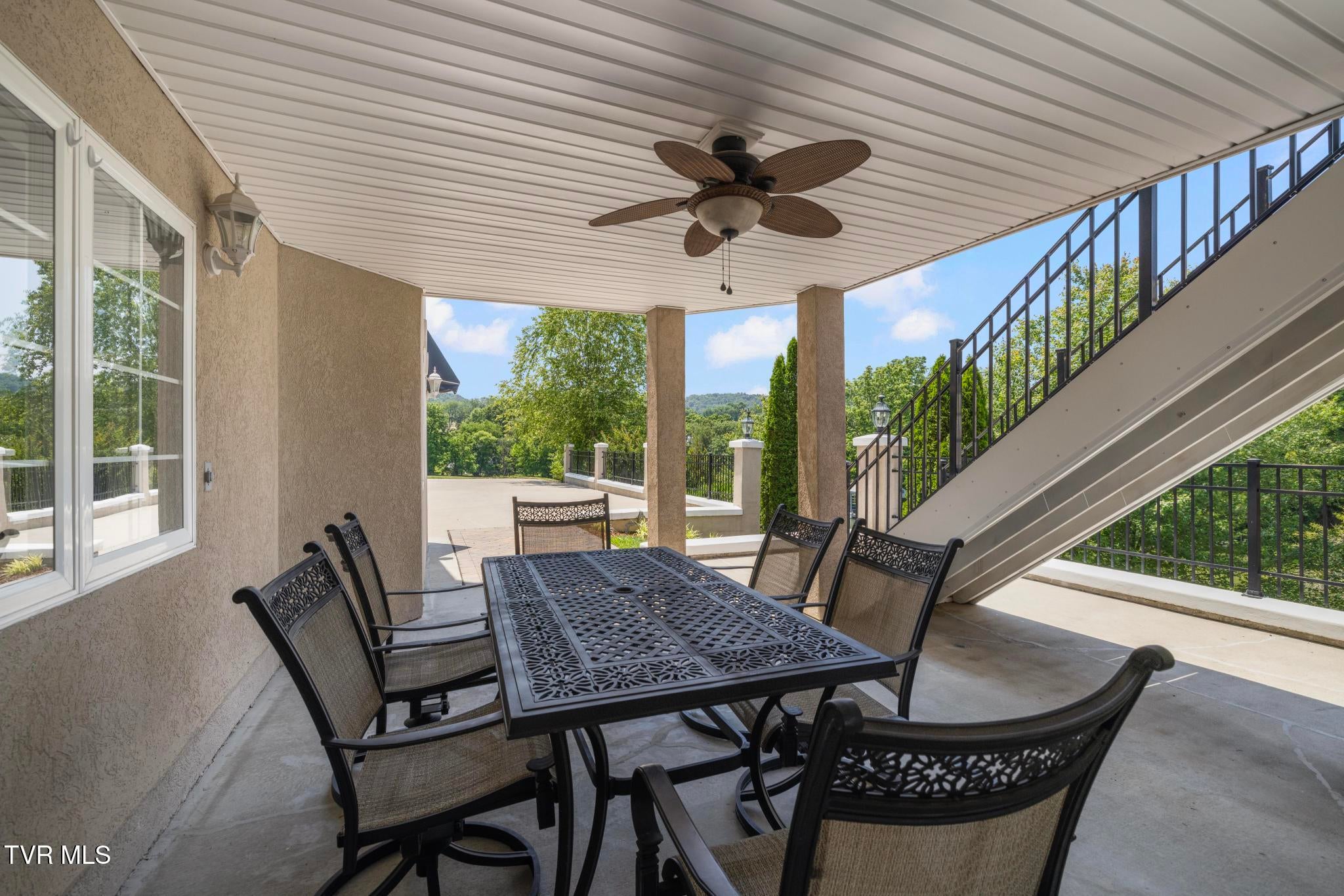 Piney Flats, Tennessee, 37686, United States, 5 Bedrooms Bedrooms, ,5 BathroomsBathrooms,Residential,Active,1849555