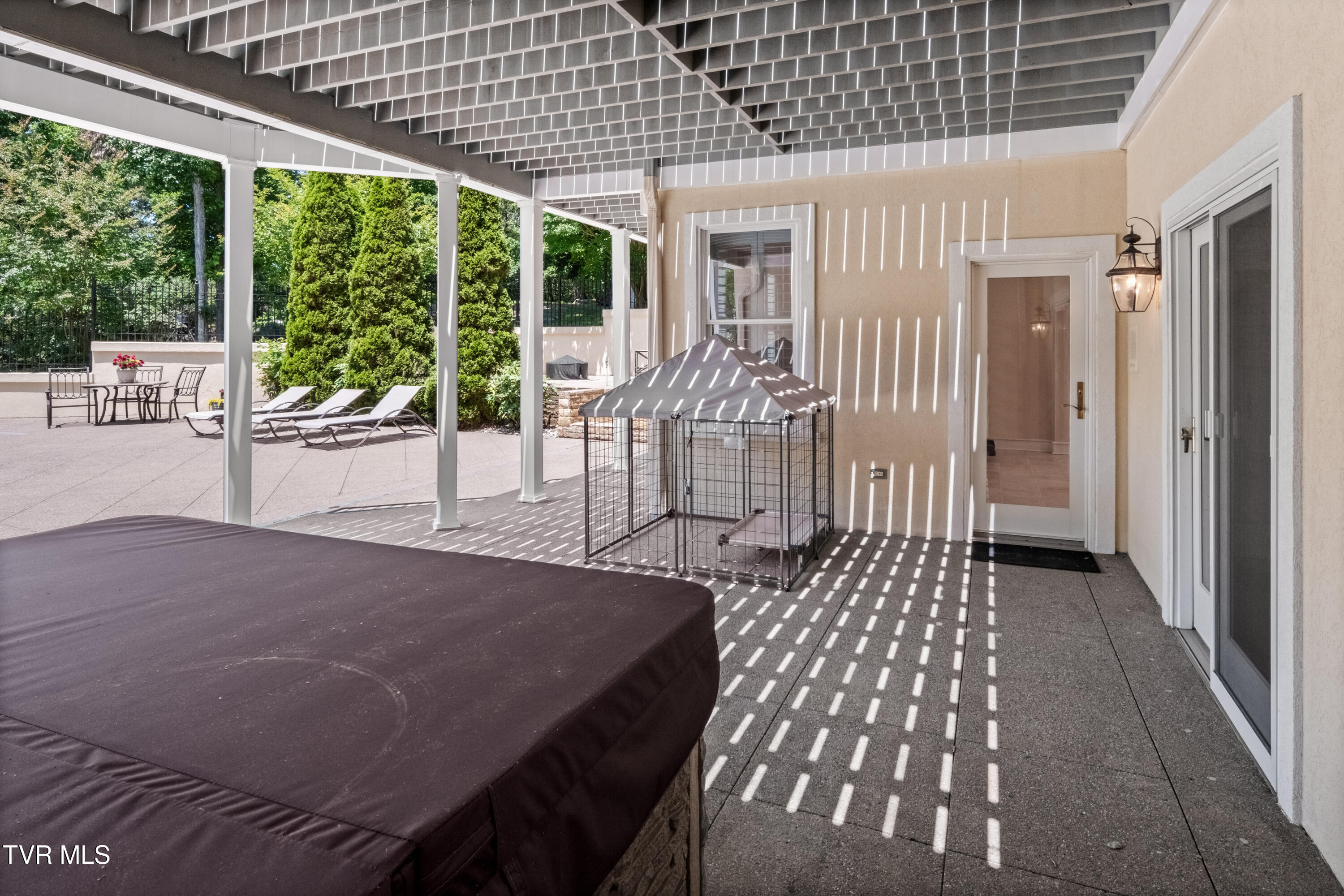 Blountville, Tennessee, 37617, United States, 8 Bedrooms Bedrooms, ,8 BathroomsBathrooms,Residential,Active,2007073