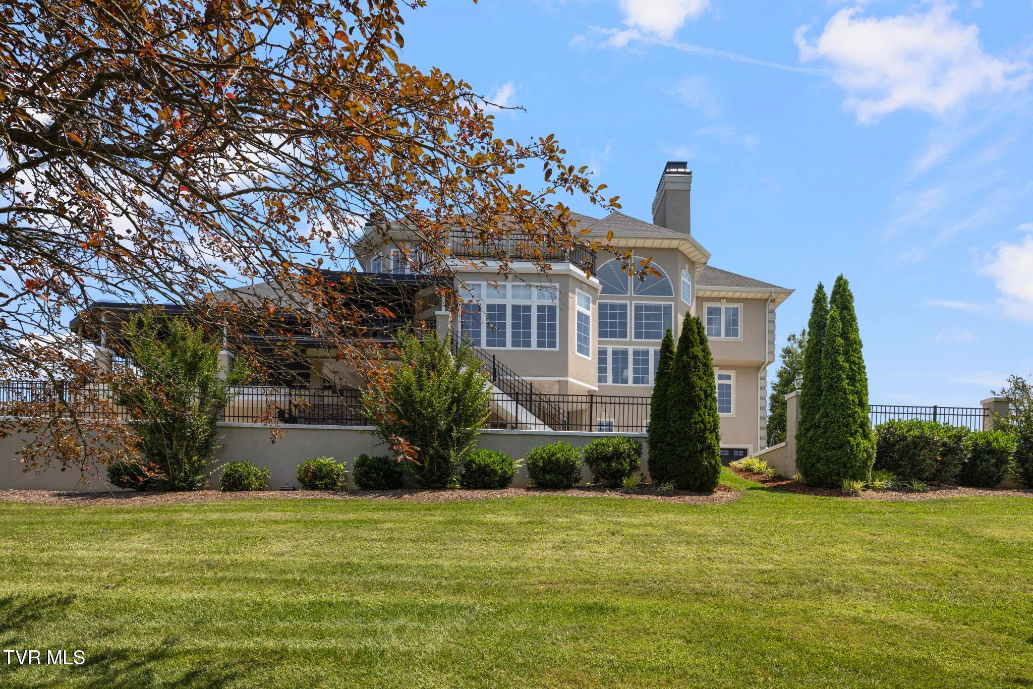 Piney Flats, Tennessee, 37686, United States, 5 Bedrooms Bedrooms, ,5 BathroomsBathrooms,Residential,Active,1849555