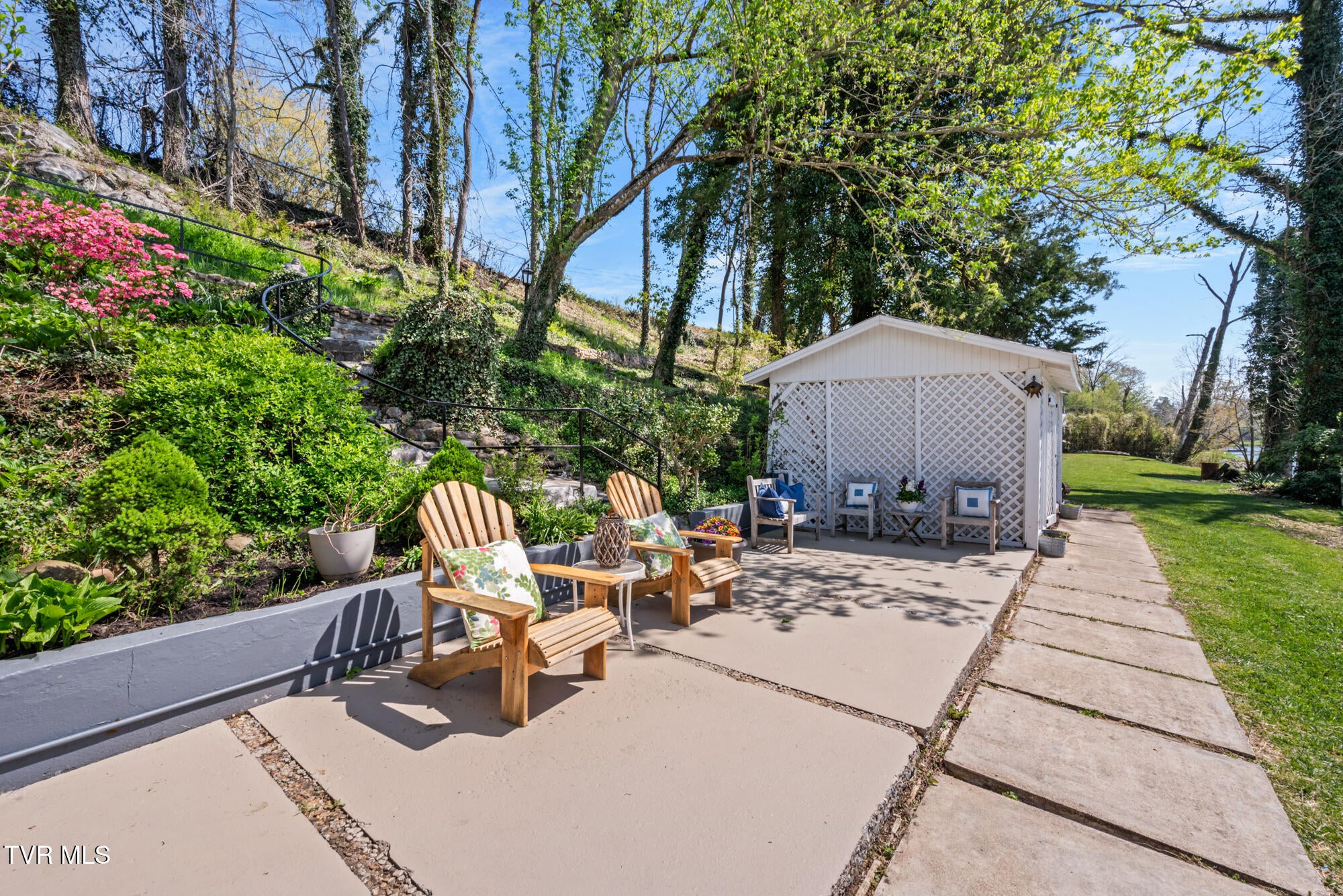 Bristol, Tennessee, 37620, United States, 3 Bedrooms Bedrooms, ,3 BathroomsBathrooms,Residential,Active,2007074