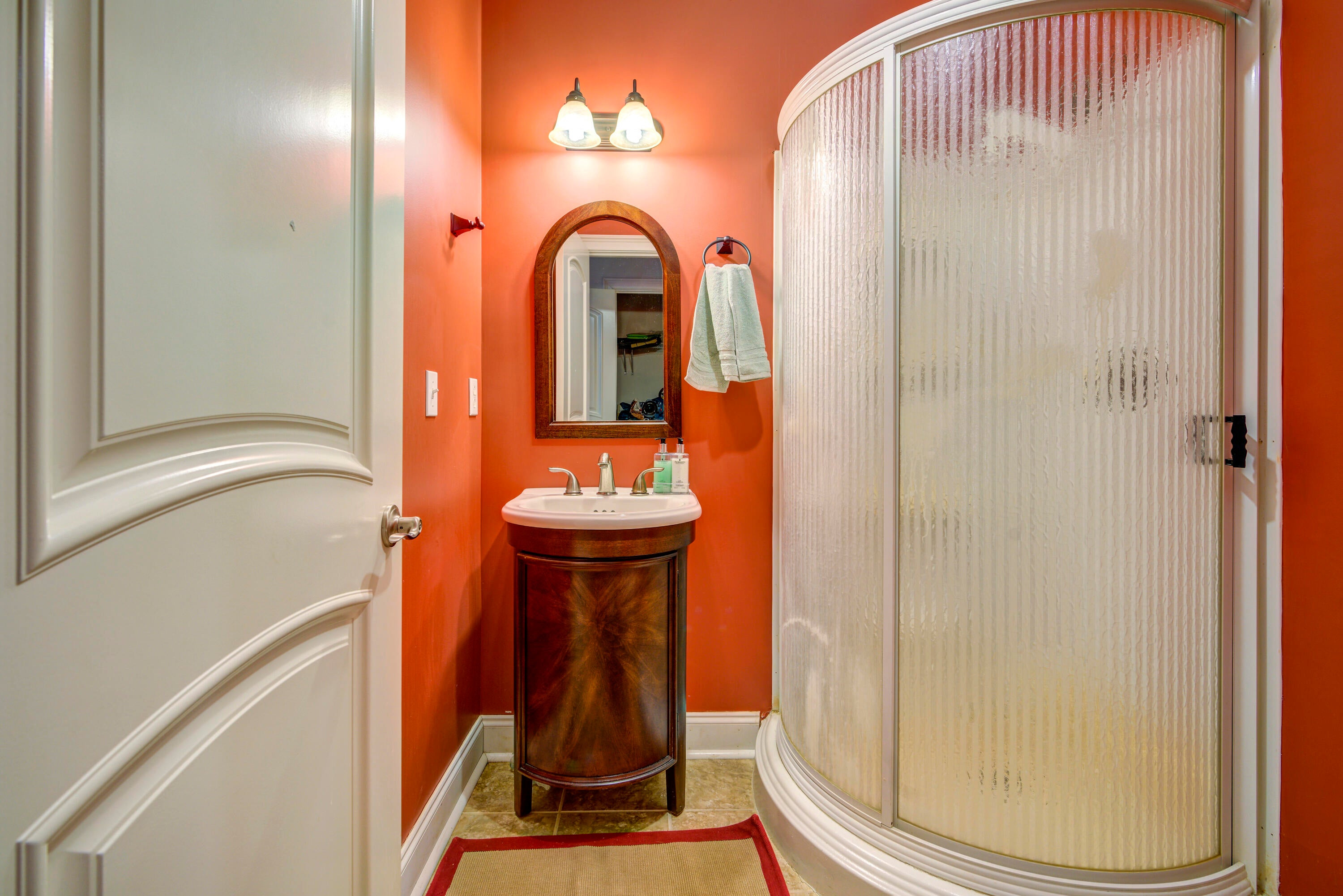 Johnson City, Tennessee, 37601, United States, ,11 BathroomsBathrooms,Residential,Active,1769538