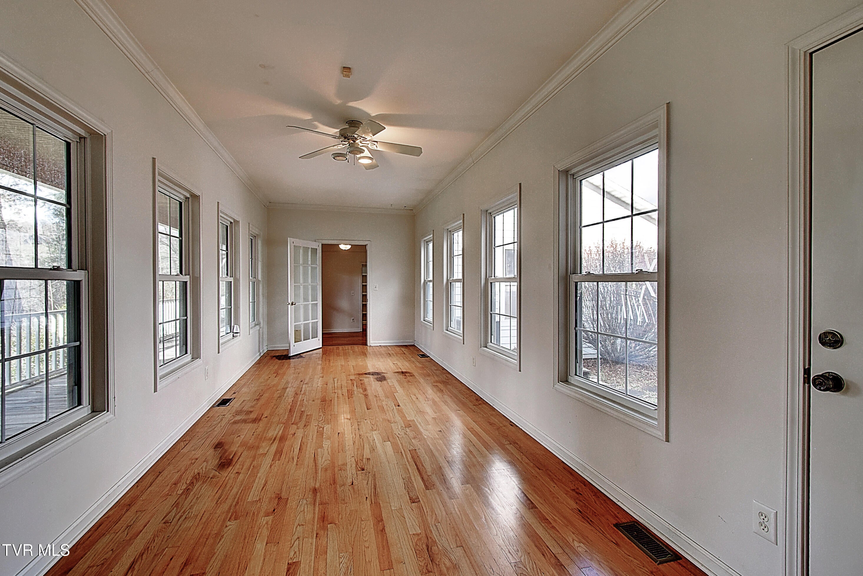 Johnson City, Tennessee, 37601, United States, 4 Bedrooms Bedrooms, ,3 BathroomsBathrooms,Residential,Active,1999331