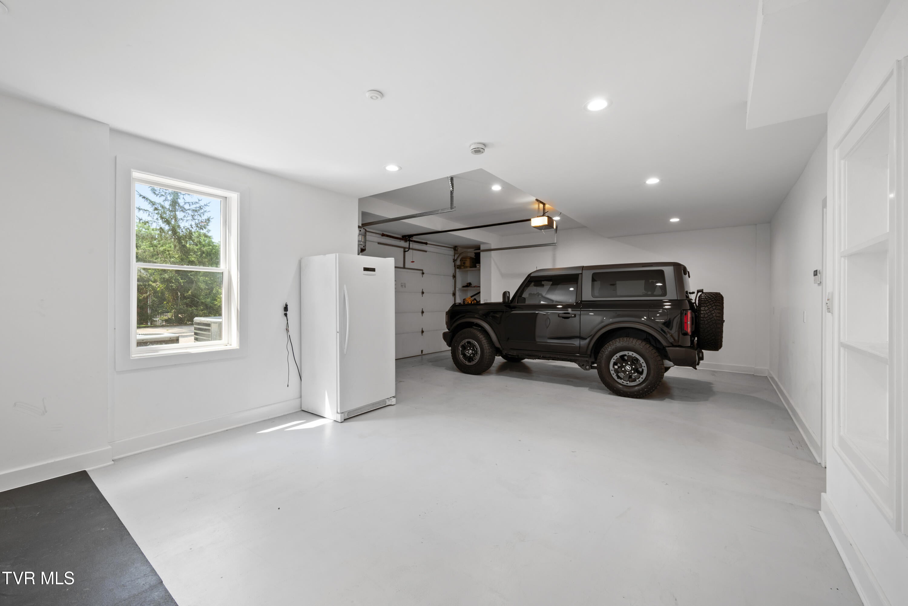 Blountville, Tennessee, 37617, United States, 8 Bedrooms Bedrooms, ,8 BathroomsBathrooms,Residential,Active,2007073