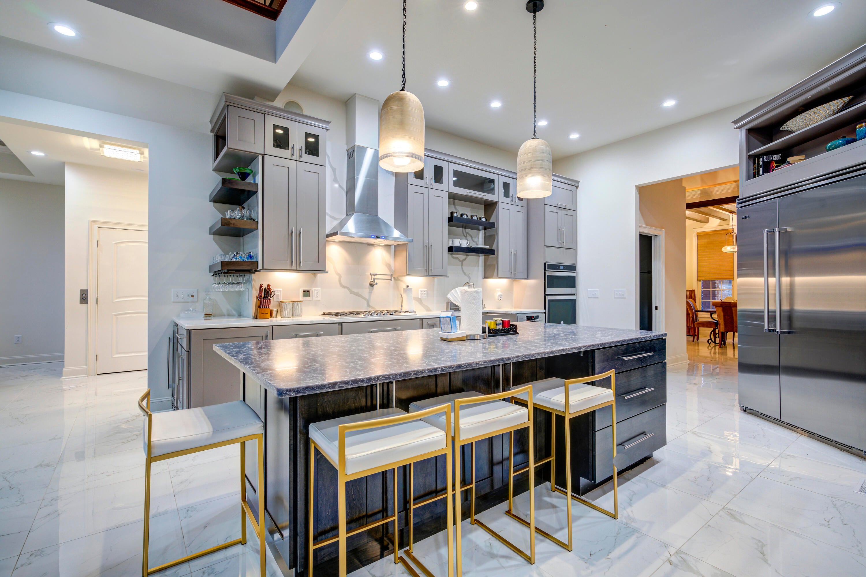 Johnson City, Tennessee, 37601, United States, ,11 BathroomsBathrooms,Residential,Active,1769538