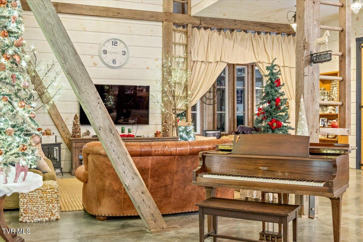 Johnson City, Tennessee, 37604, United States, 5 Bedrooms Bedrooms, ,6 BathroomsBathrooms,Residential,Active,2013176