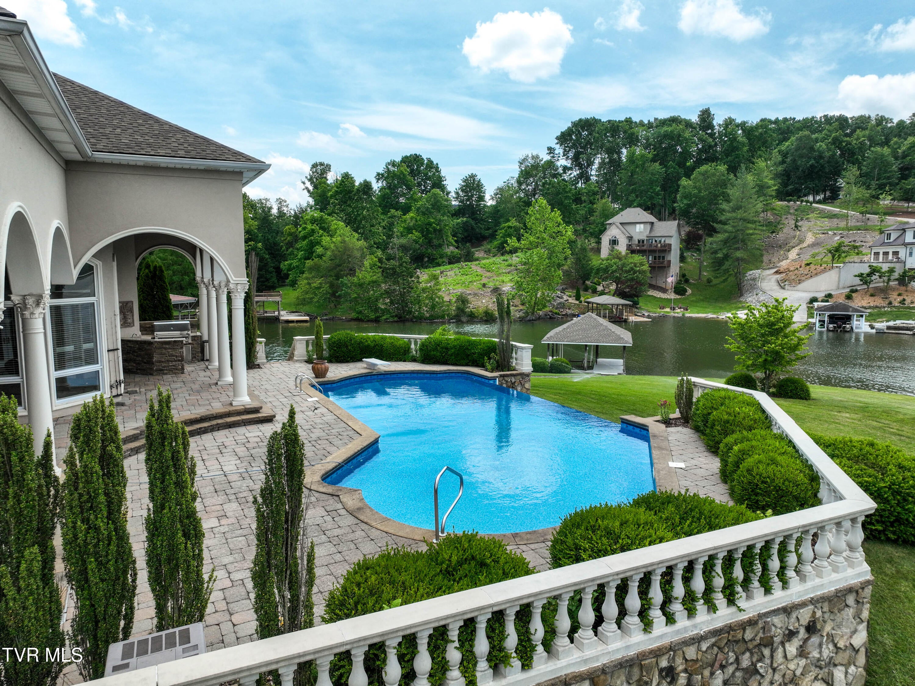 Johnson City, Tennessee, 37615, United States, ,6 BathroomsBathrooms,Residential,Active,1773218