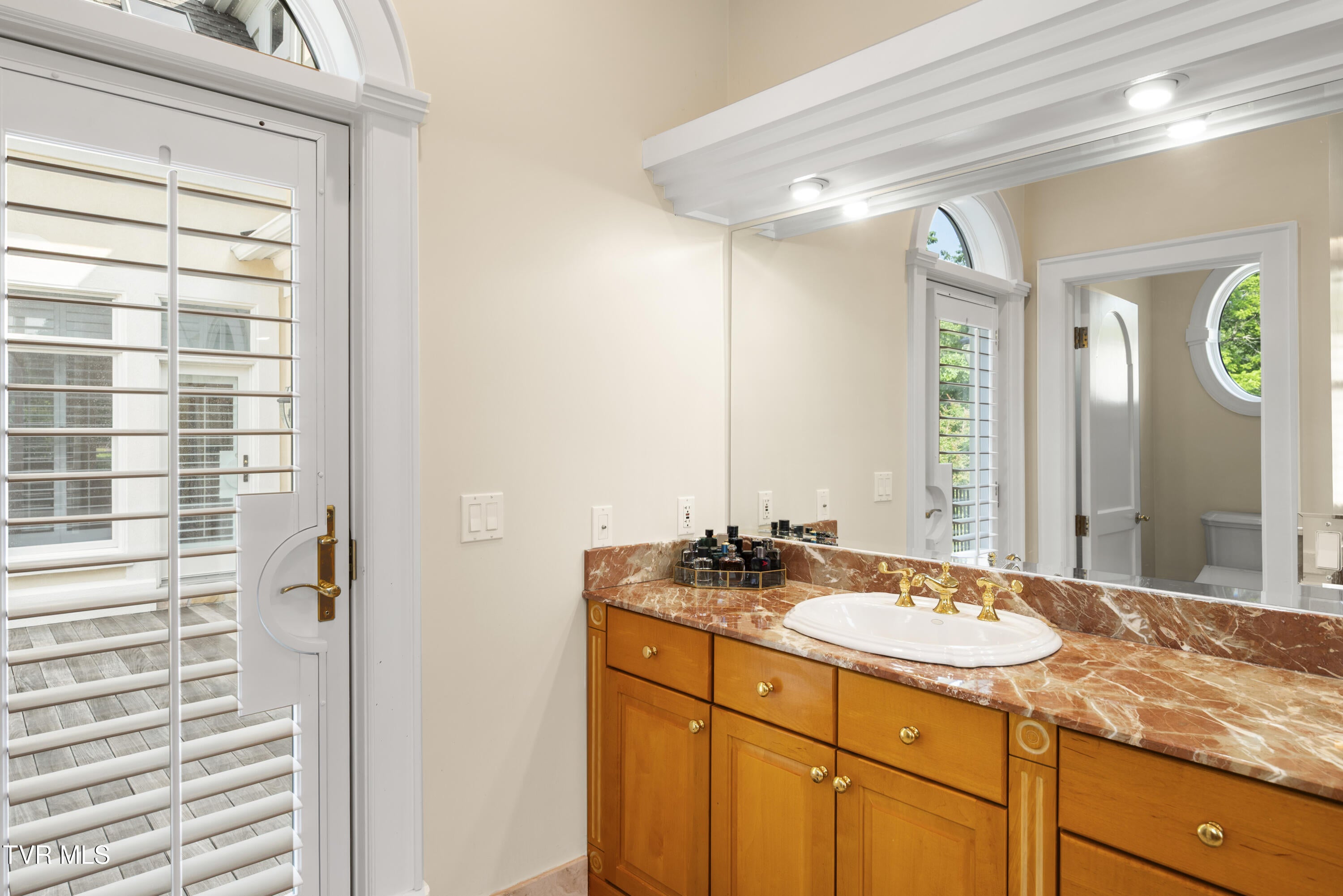 Blountville, Tennessee, 37617, United States, 8 Bedrooms Bedrooms, ,8 BathroomsBathrooms,Residential,Active,2007073