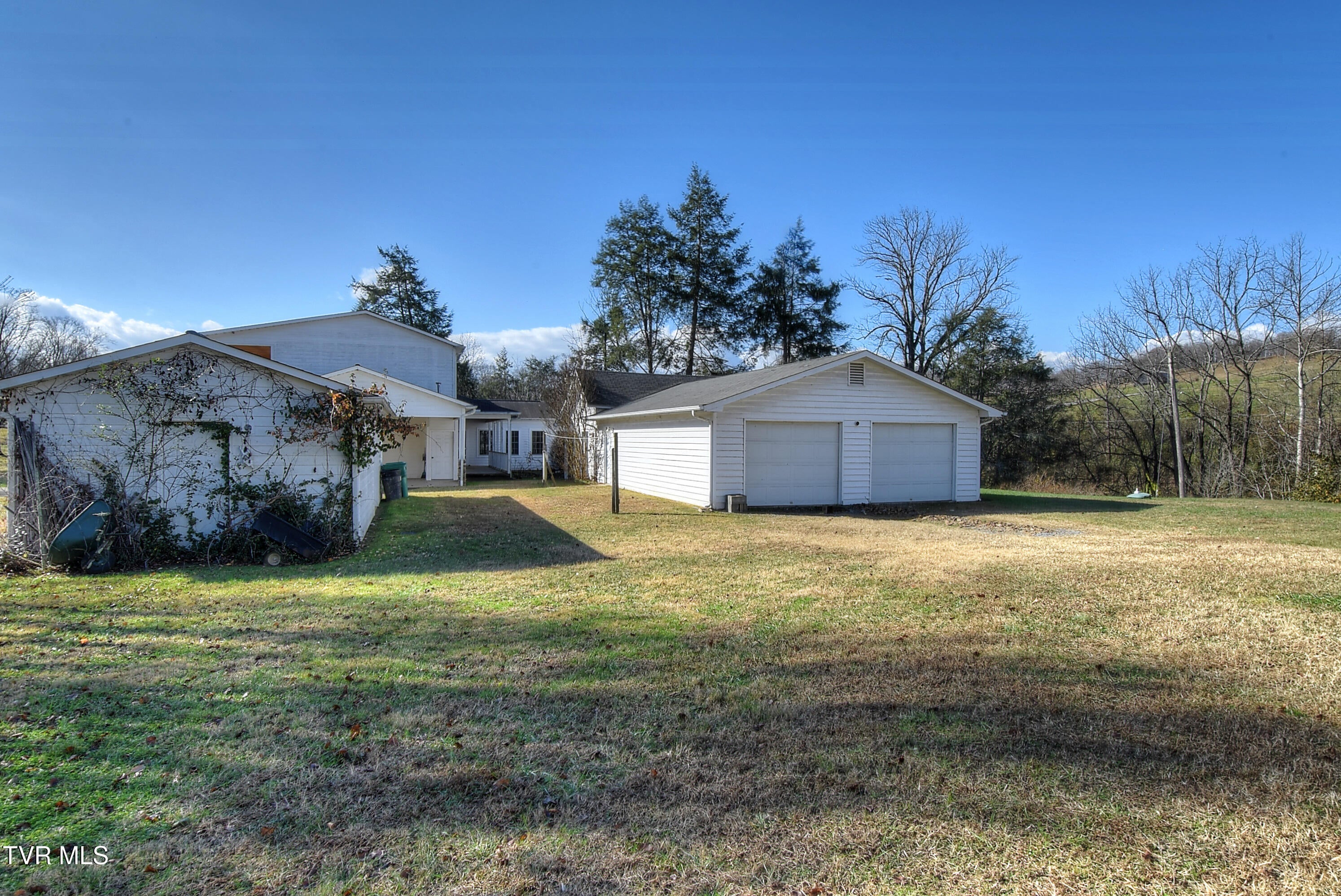 Johnson City, Tennessee, 37601, United States, 4 Bedrooms Bedrooms, ,3 BathroomsBathrooms,Residential,Active,1999331