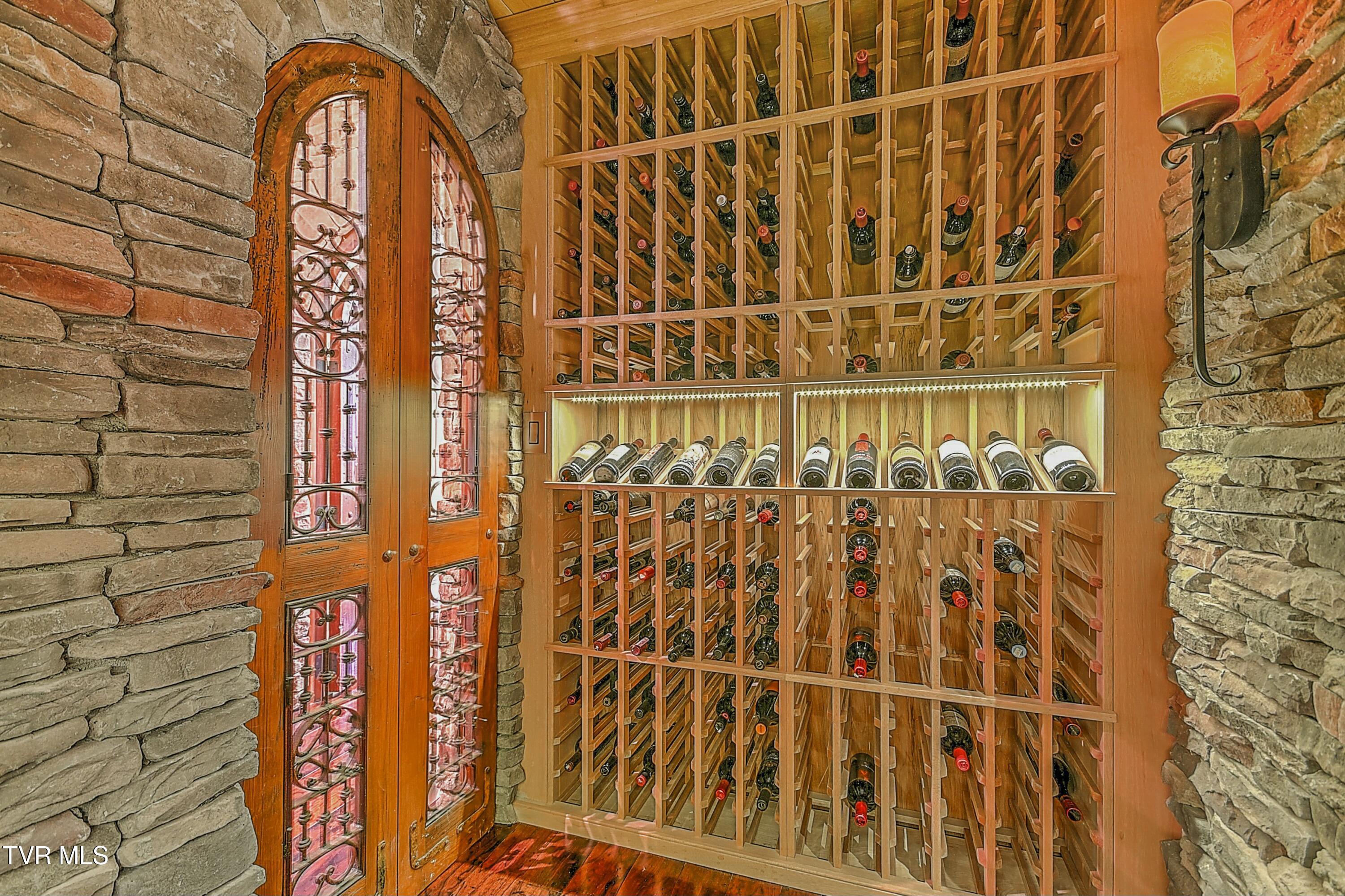 Johnson City, Tennessee, 37615, United States, ,6 BathroomsBathrooms,Residential,Active,1773218