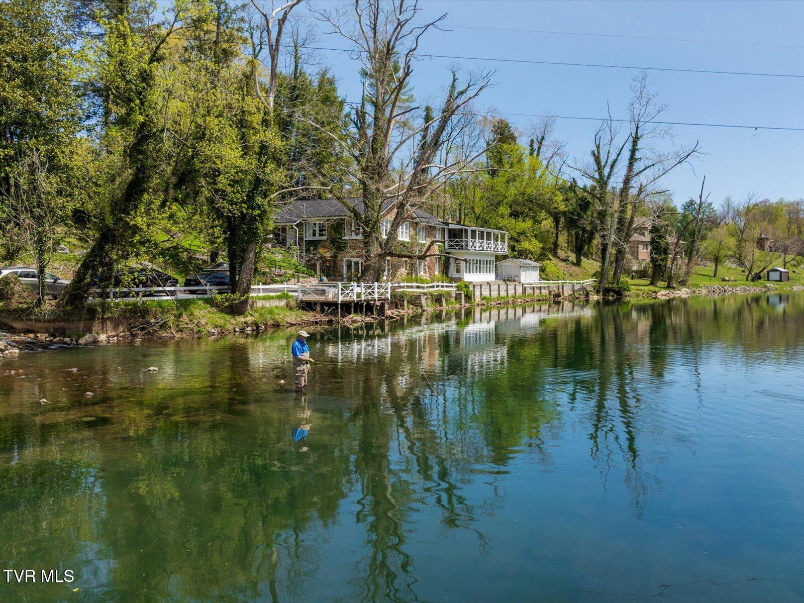 Bristol, Tennessee, 37620, United States, 3 Bedrooms Bedrooms, ,3 BathroomsBathrooms,Residential,Active,2007074