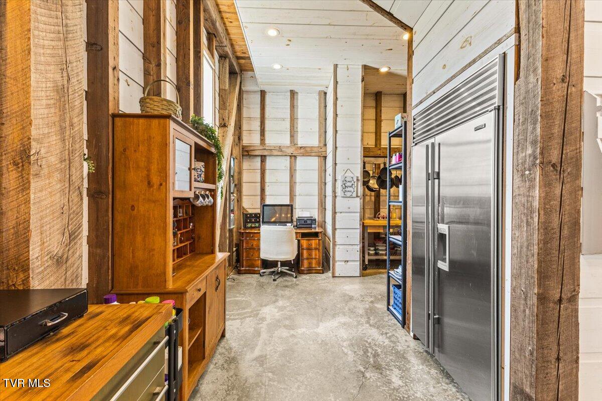 Johnson City, Tennessee, 37604, United States, 5 Bedrooms Bedrooms, ,6 BathroomsBathrooms,Residential,Active,2013176