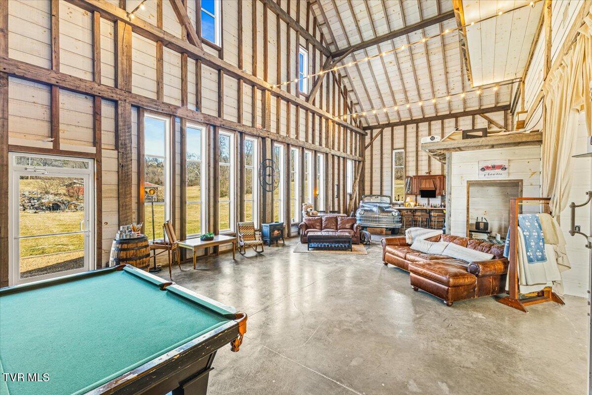 Johnson City, Tennessee, 37604, United States, 5 Bedrooms Bedrooms, ,6 BathroomsBathrooms,Residential,Active,2013176