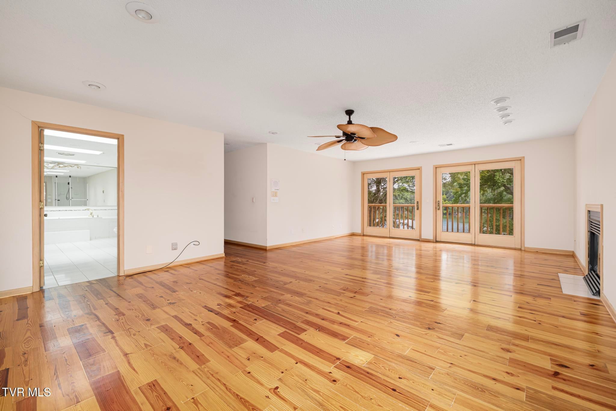 Gray, Tennessee, 37615, United States, 4 Bedrooms Bedrooms, ,5 BathroomsBathrooms,Residential,Active,1904698