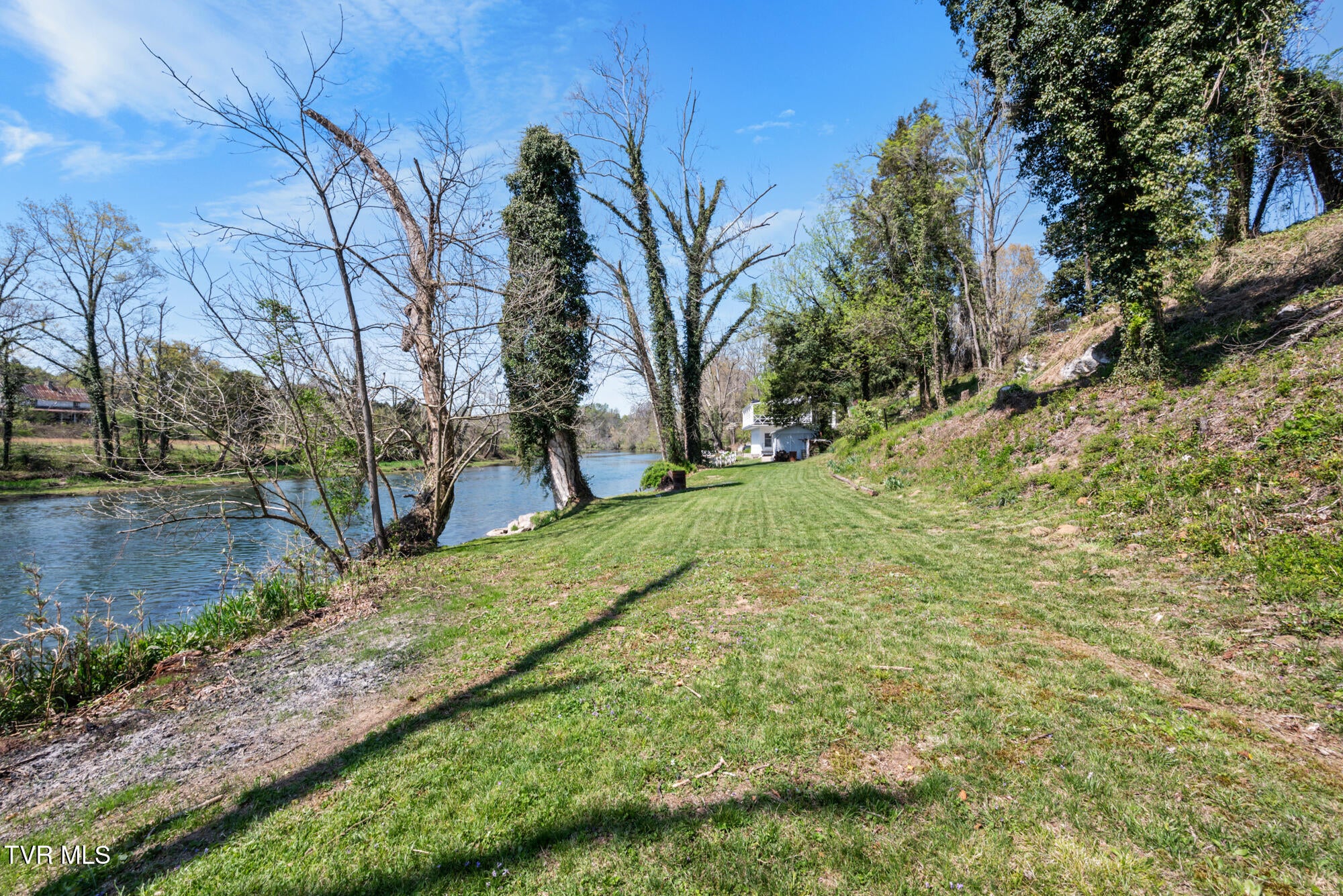 Bristol, Tennessee, 37620, United States, 3 Bedrooms Bedrooms, ,3 BathroomsBathrooms,Residential,Active,2007074