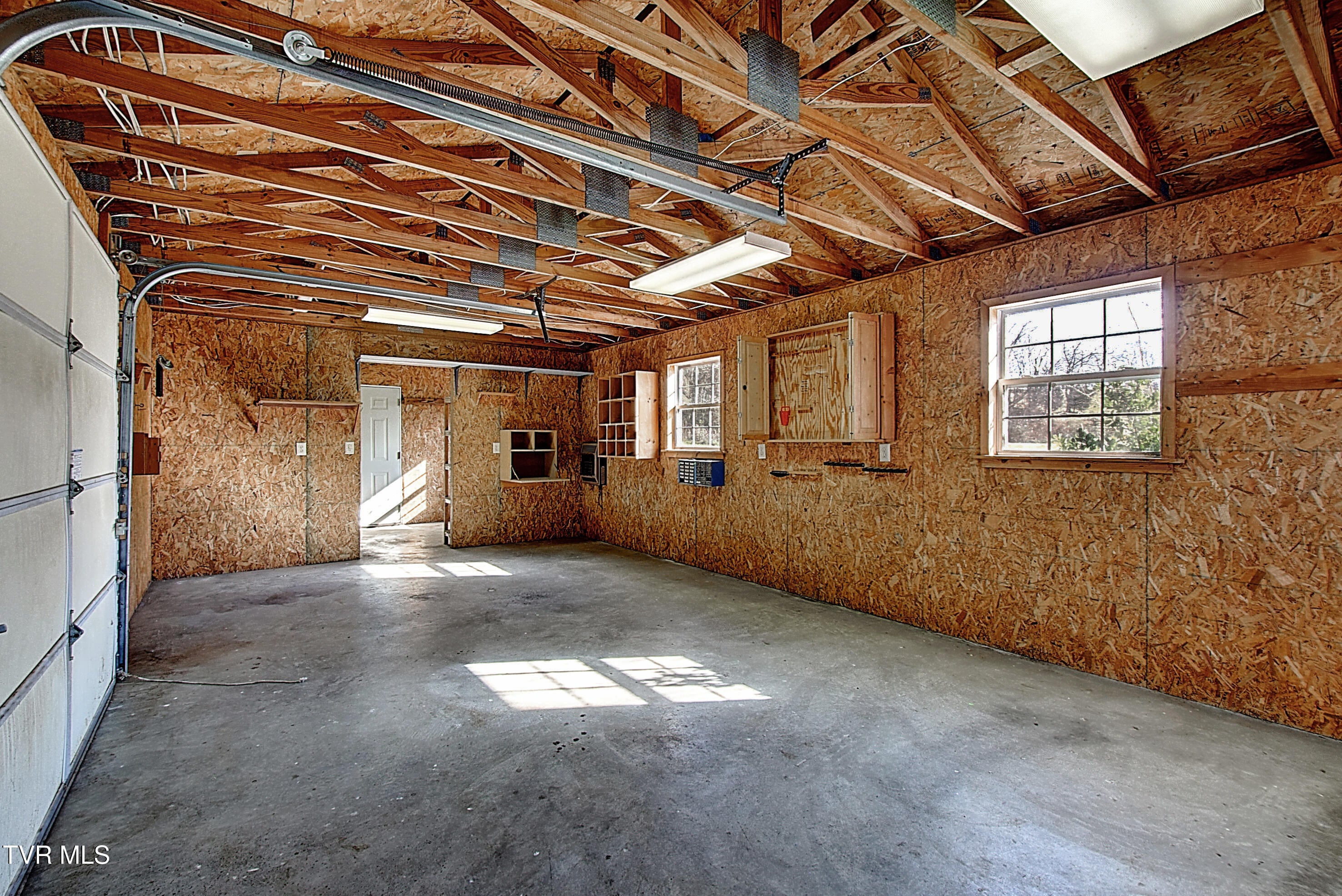 Johnson City, Tennessee, 37601, United States, 4 Bedrooms Bedrooms, ,3 BathroomsBathrooms,Residential,Active,1999331