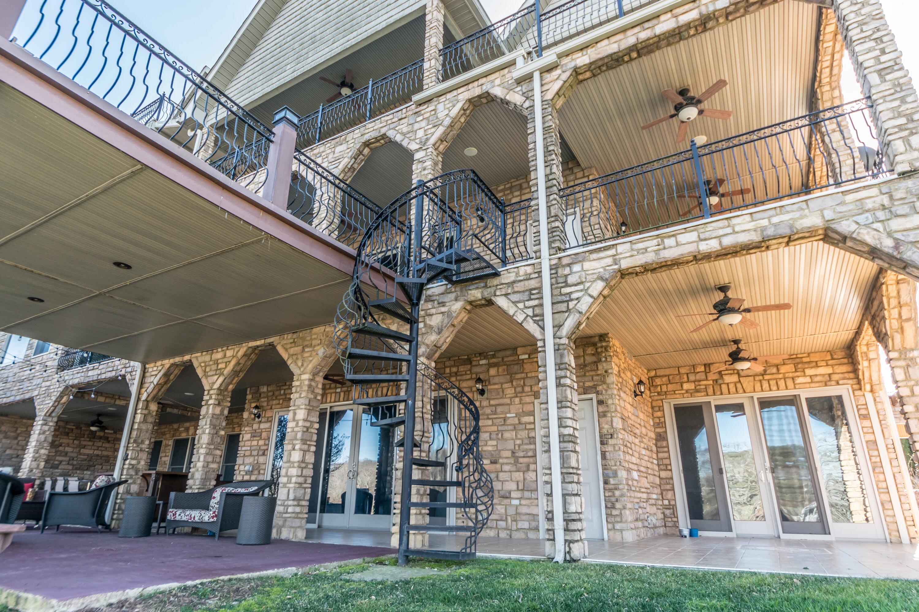 Johnson City, Tennessee, 37601, United States, ,11 BathroomsBathrooms,Residential,Active,1769538