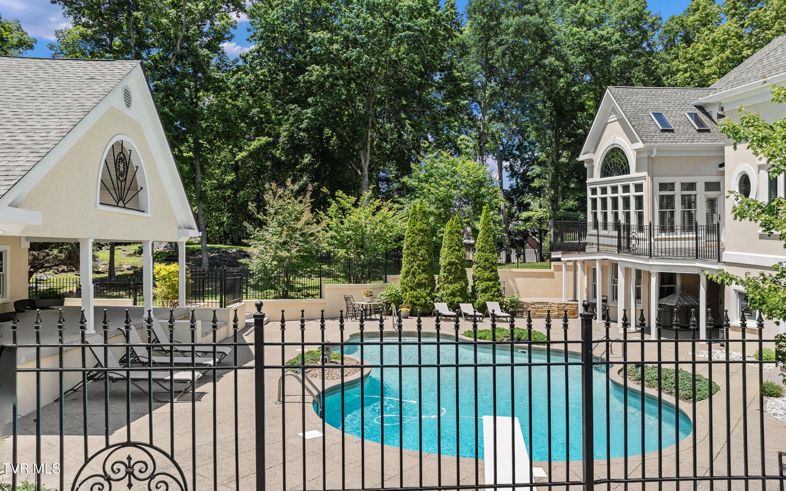 Blountville, Tennessee, 37617, United States, 8 Bedrooms Bedrooms, ,8 BathroomsBathrooms,Residential,Active,2007073