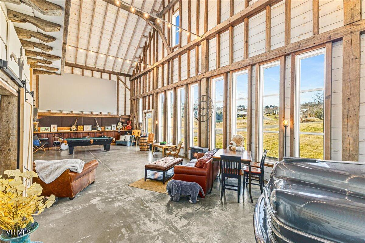 Johnson City, Tennessee, 37604, United States, 5 Bedrooms Bedrooms, ,6 BathroomsBathrooms,Residential,Active,2013176