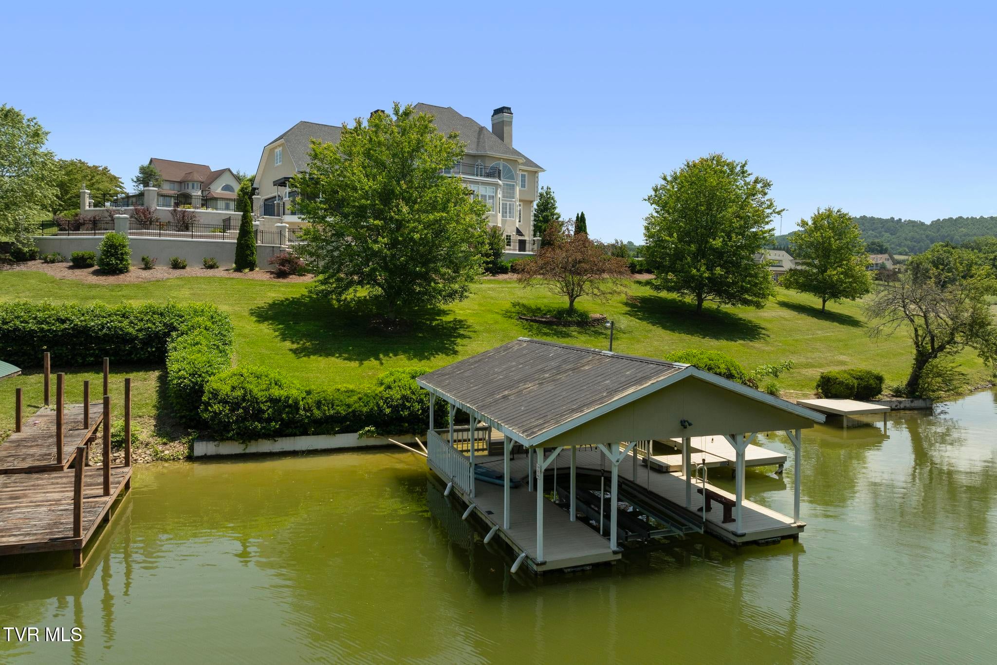 Piney Flats, Tennessee, 37686, United States, 5 Bedrooms Bedrooms, ,5 BathroomsBathrooms,Residential,Active,1849555