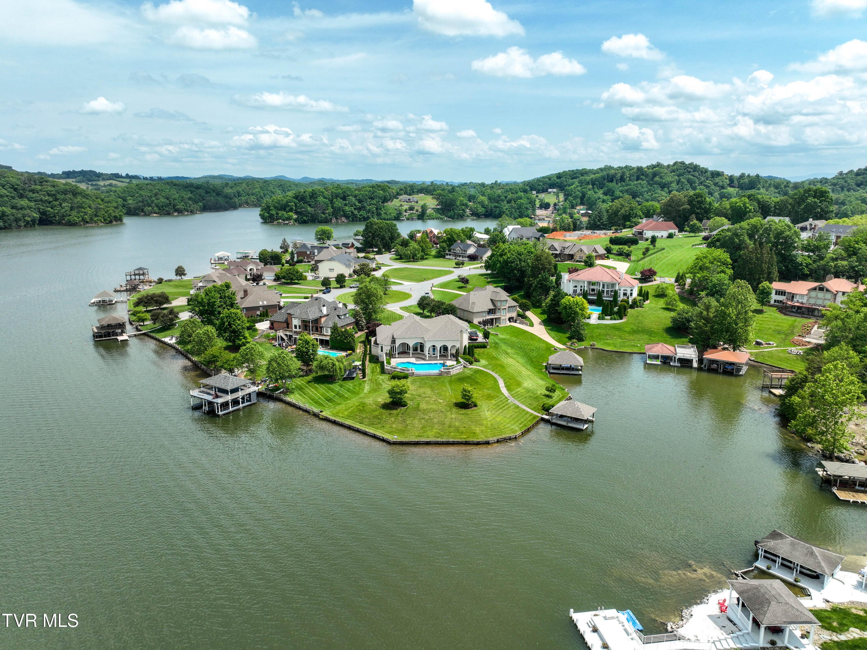 Johnson City, Tennessee, 37615, United States, ,6 BathroomsBathrooms,Residential,Active,1773218