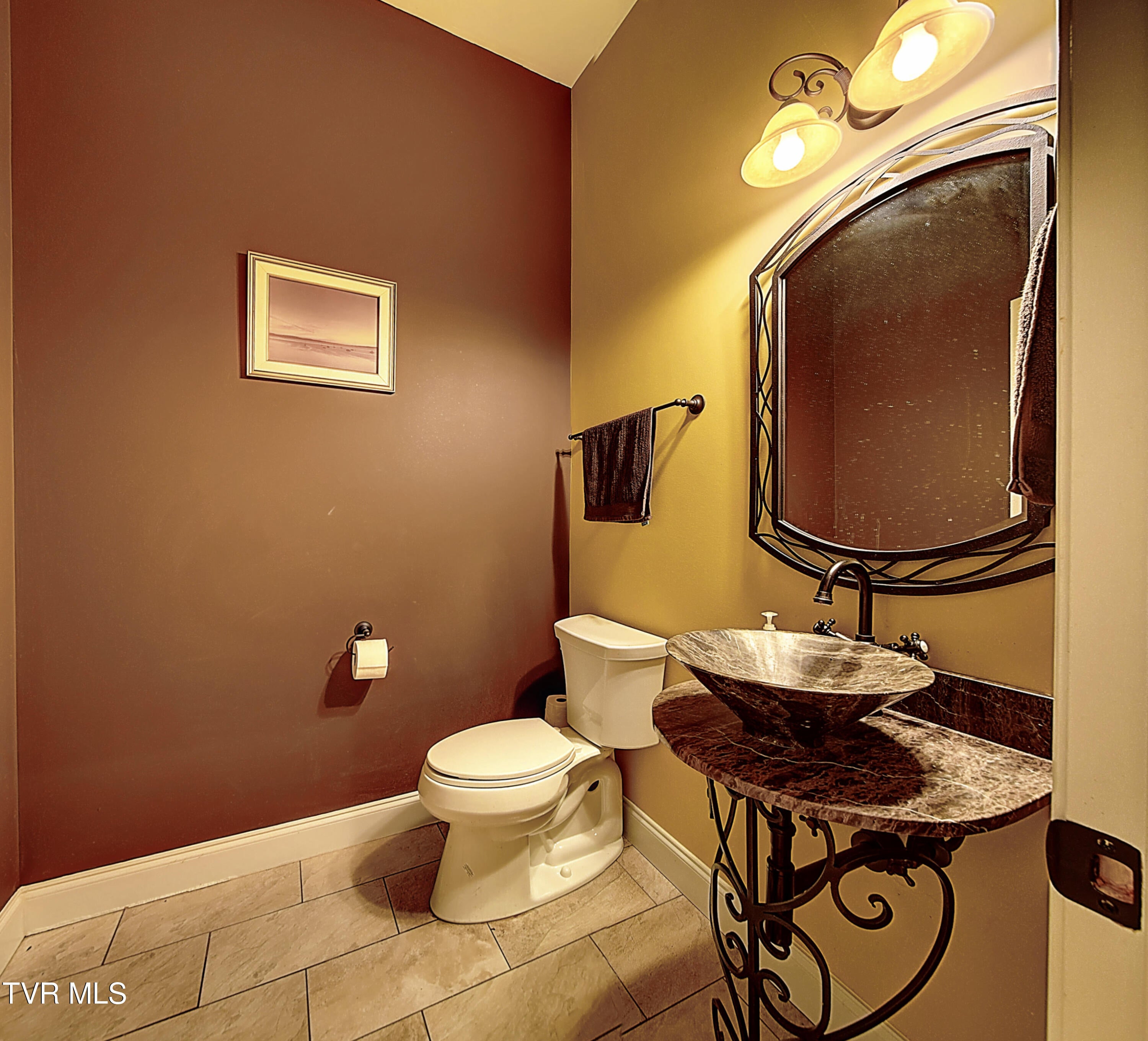 Greeneville, Tennessee, 37745, United States, 6 Bedrooms Bedrooms, ,8 BathroomsBathrooms,Residential,Active,1769938