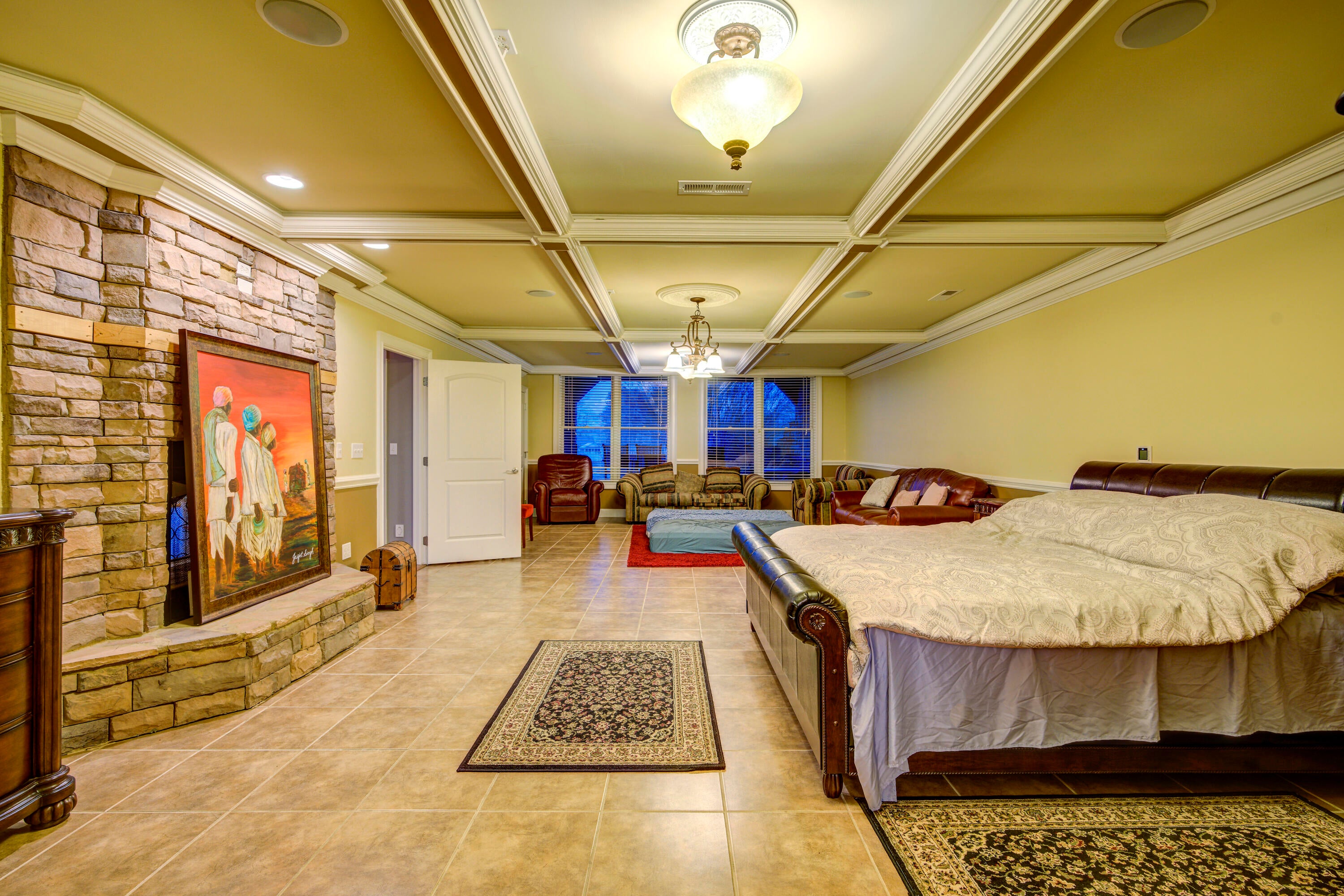 Johnson City, Tennessee, 37601, United States, ,11 BathroomsBathrooms,Residential,Active,1769538