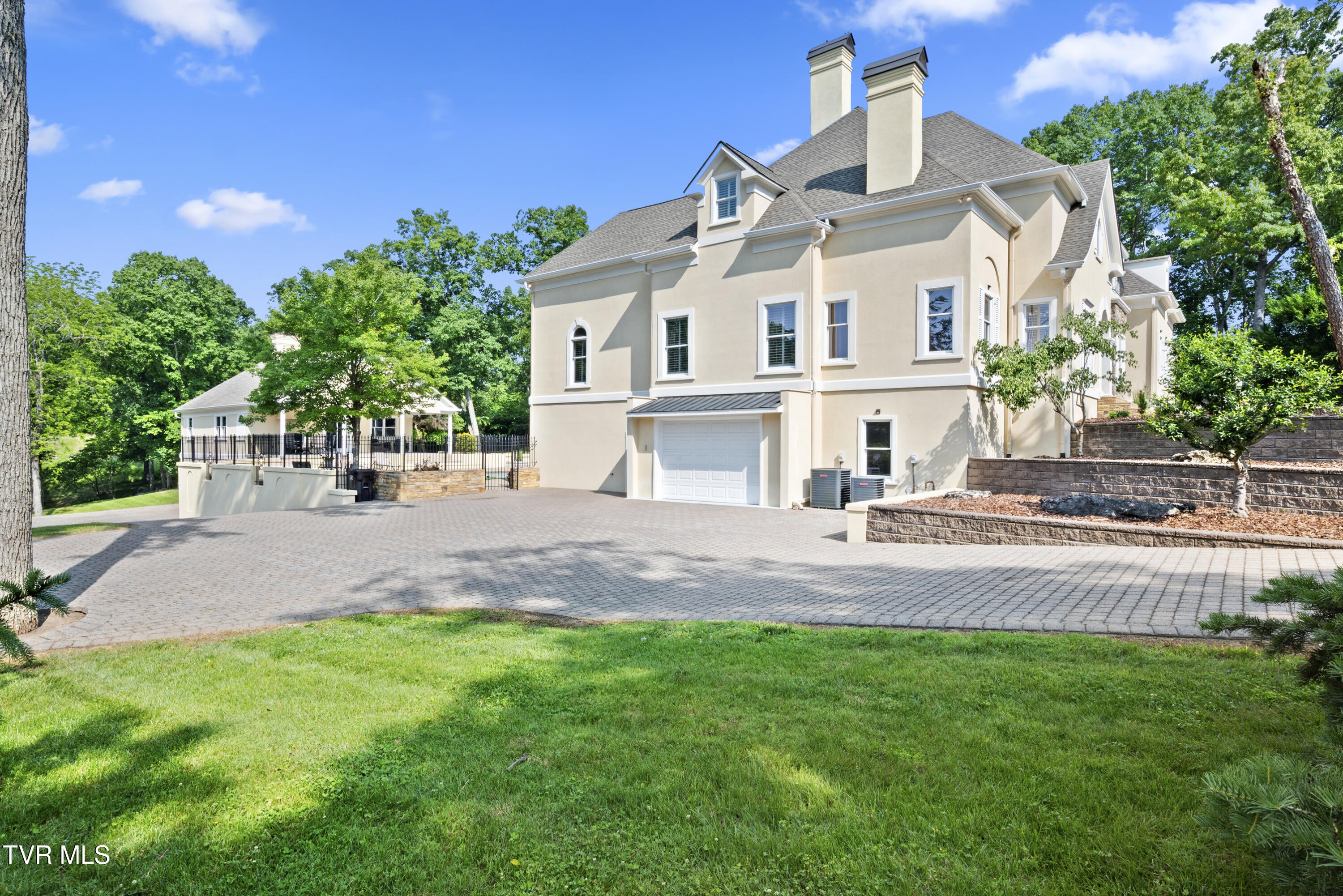 Blountville, Tennessee, 37617, United States, 8 Bedrooms Bedrooms, ,8 BathroomsBathrooms,Residential,Active,2007073