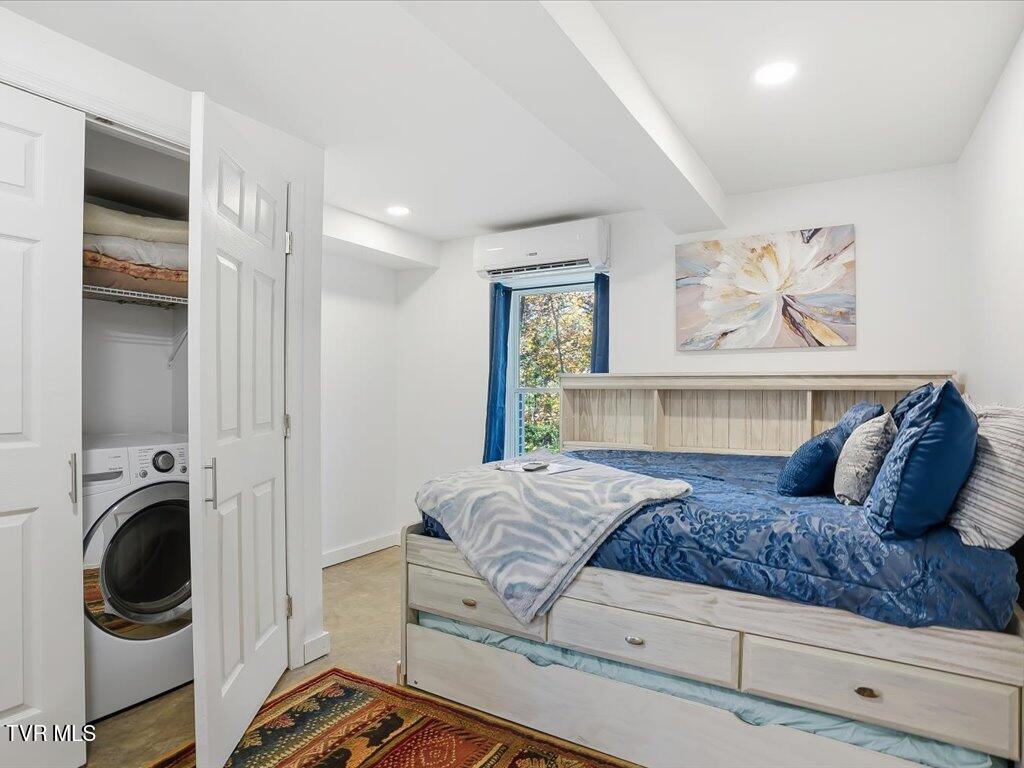 New Tazewell, Tennessee, 37825, United States, 2 Bedrooms Bedrooms, ,2 BathroomsBathrooms,Residential,Active,2007647