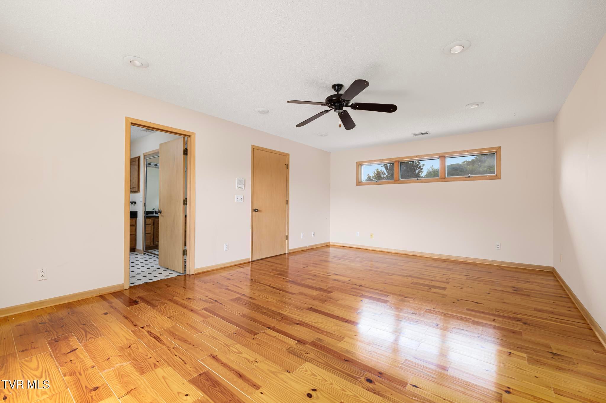 Gray, Tennessee, 37615, United States, 4 Bedrooms Bedrooms, ,5 BathroomsBathrooms,Residential,Active,1904698