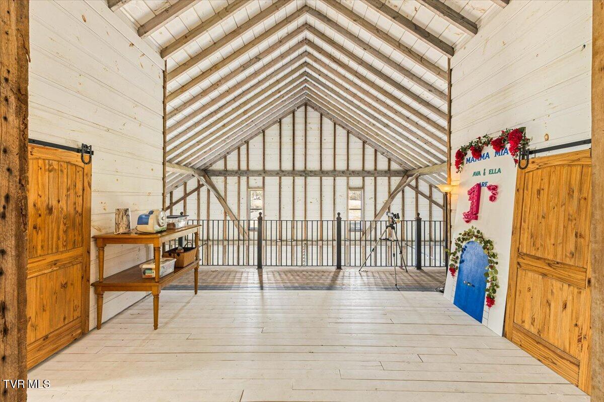 Johnson City, Tennessee, 37604, United States, 5 Bedrooms Bedrooms, ,6 BathroomsBathrooms,Residential,Active,2013176