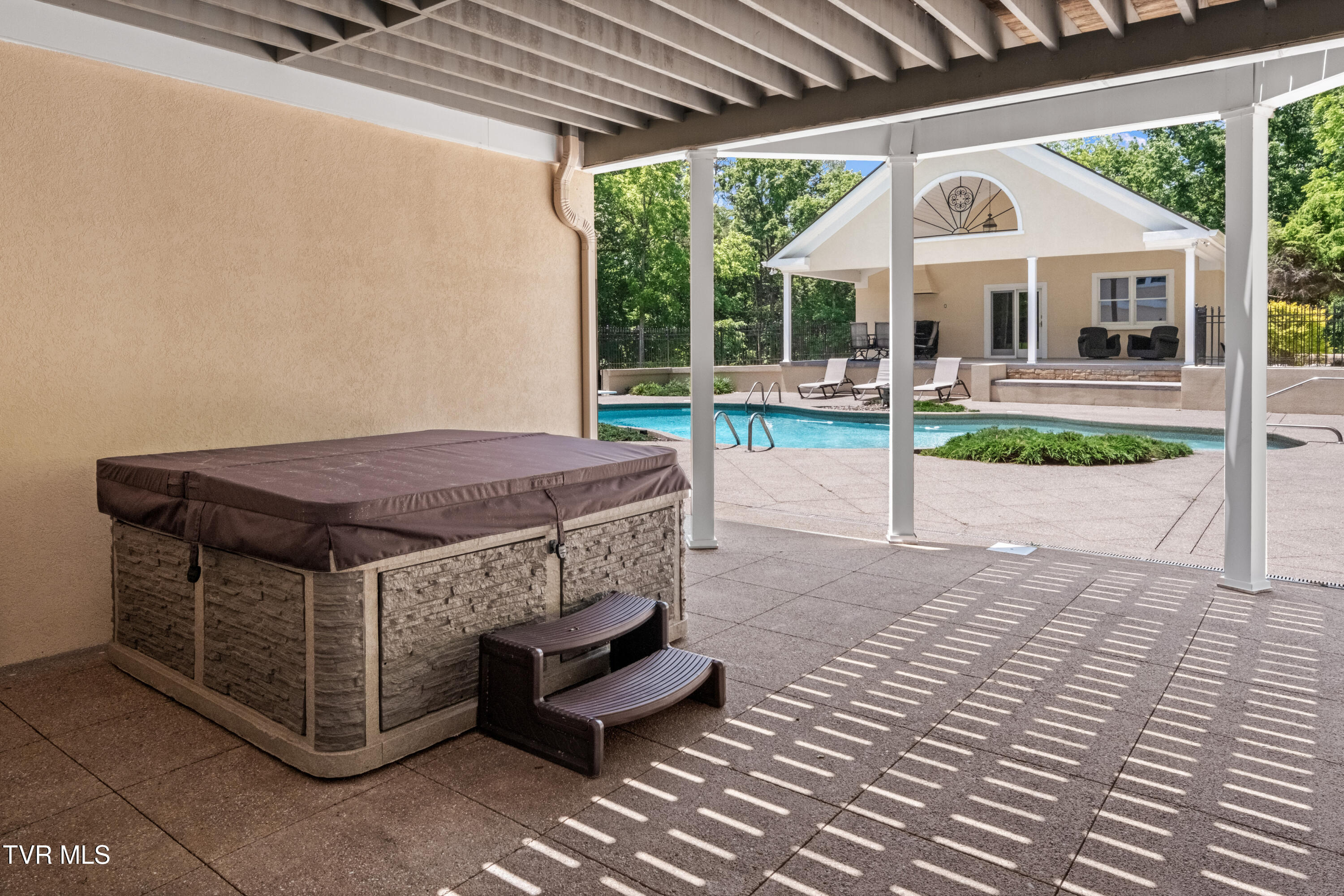 Blountville, Tennessee, 37617, United States, 8 Bedrooms Bedrooms, ,8 BathroomsBathrooms,Residential,Active,2007073