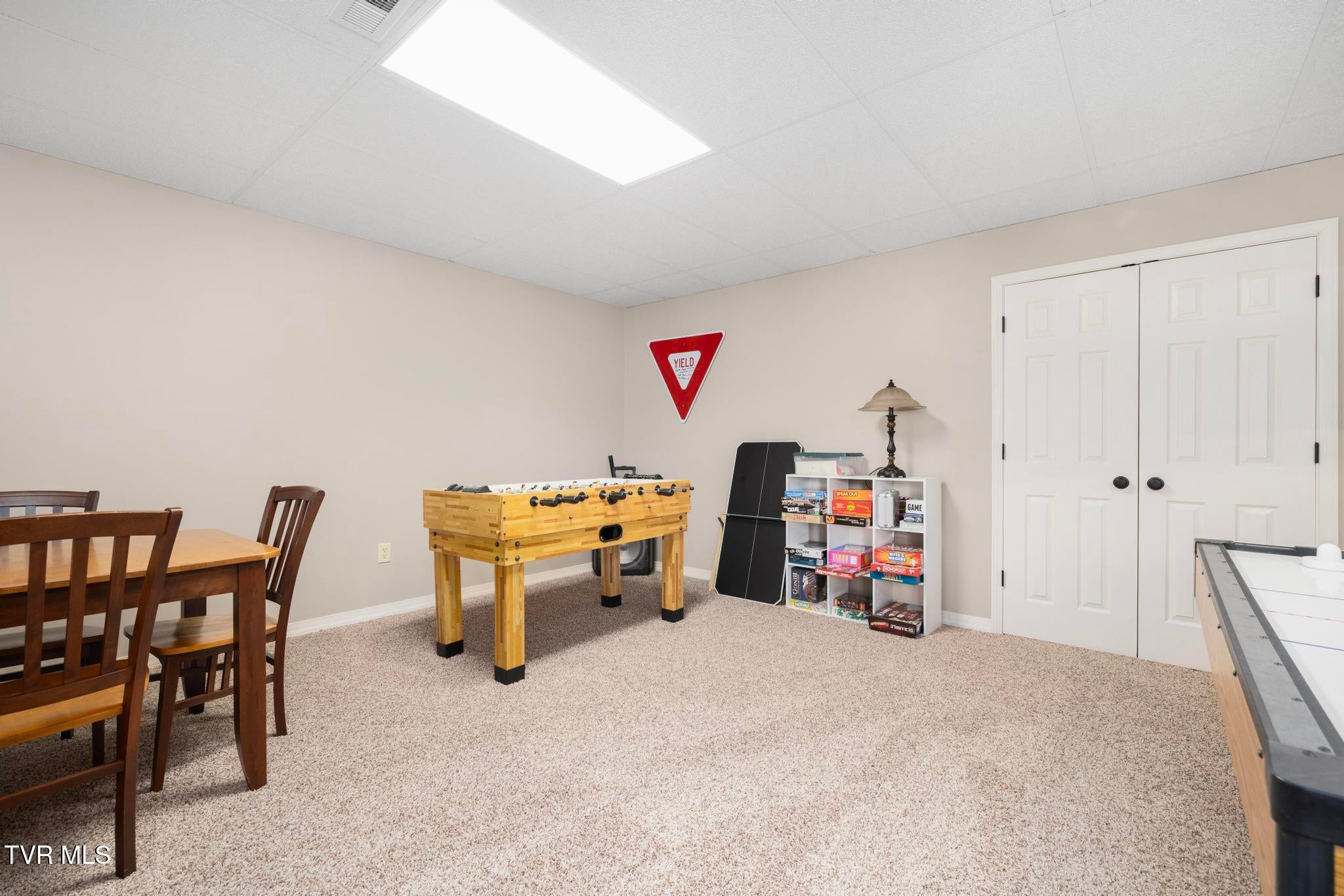 Piney Flats, Tennessee, 37686, United States, 5 Bedrooms Bedrooms, ,5 BathroomsBathrooms,Residential,Active,1849555