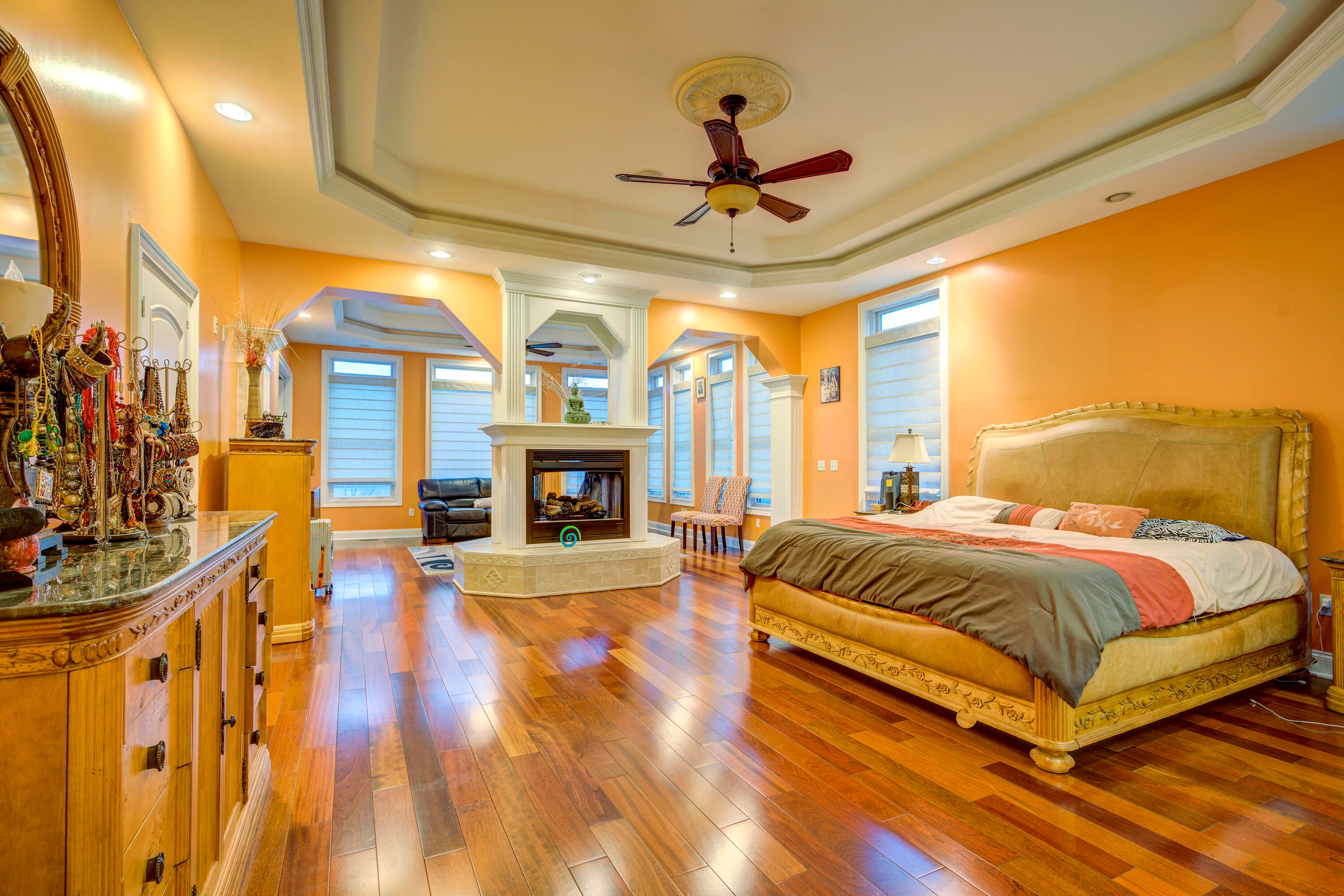 Johnson City, Tennessee, 37601, United States, ,11 BathroomsBathrooms,Residential,Active,1769538