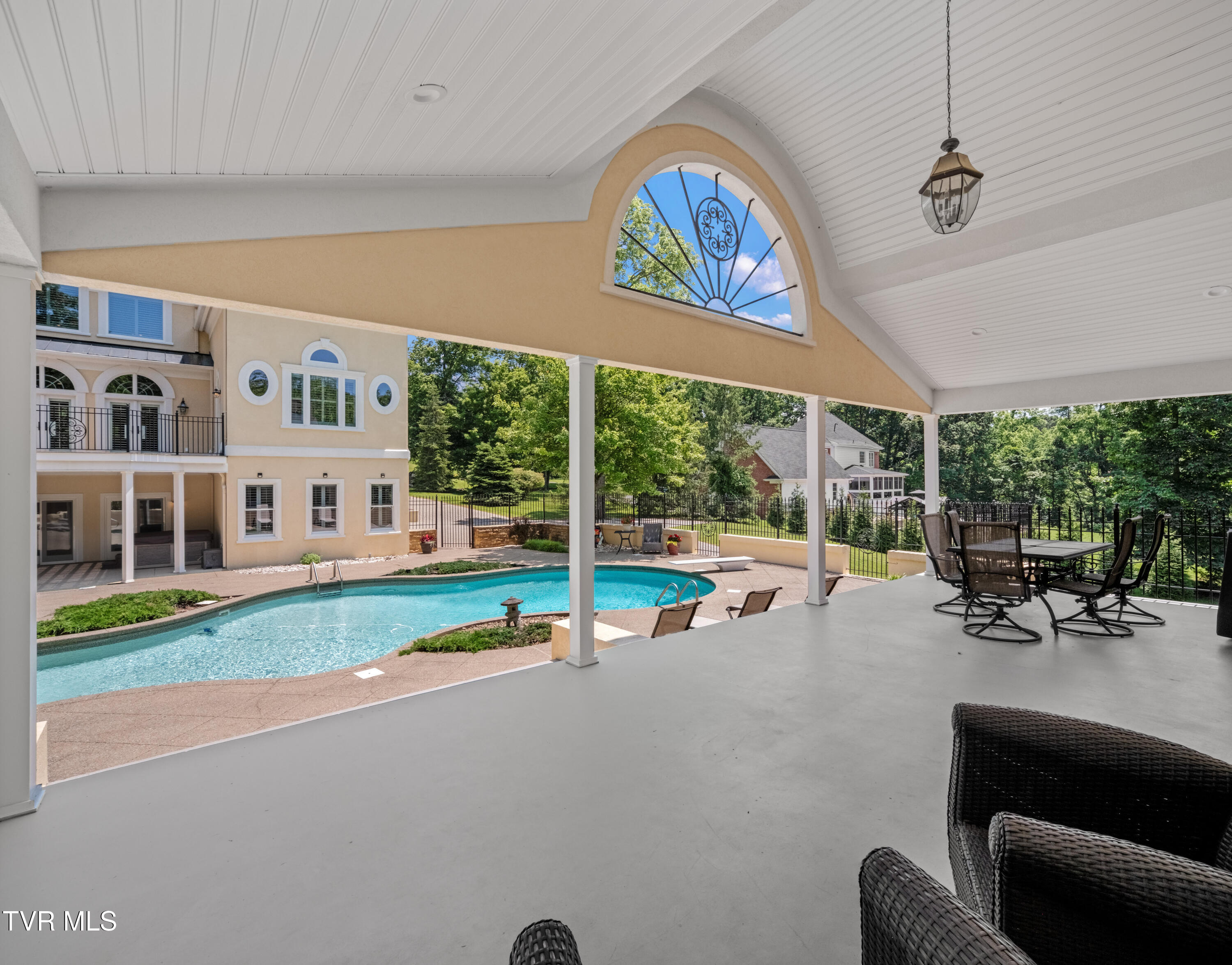 Blountville, Tennessee, 37617, United States, 8 Bedrooms Bedrooms, ,8 BathroomsBathrooms,Residential,Active,2007073