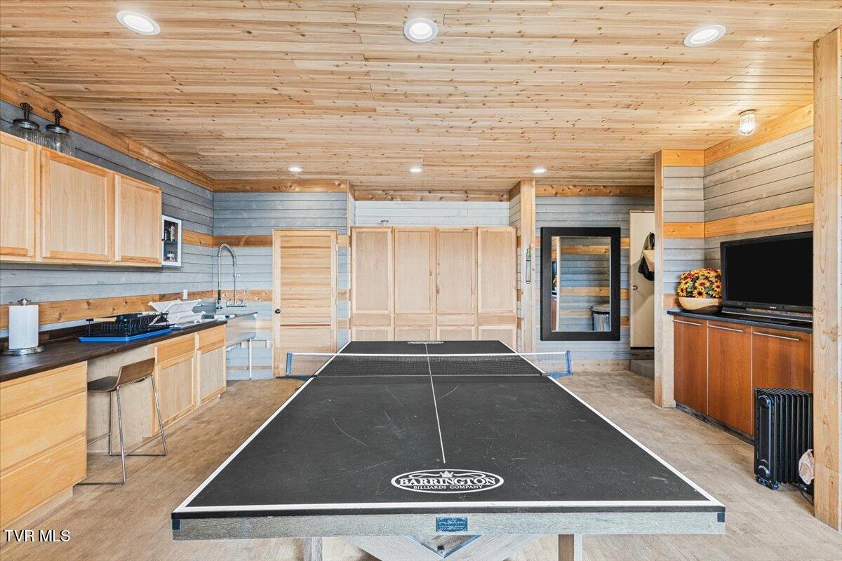 Johnson City, Tennessee, 37604, United States, 5 Bedrooms Bedrooms, ,6 BathroomsBathrooms,Residential,Active,2013176